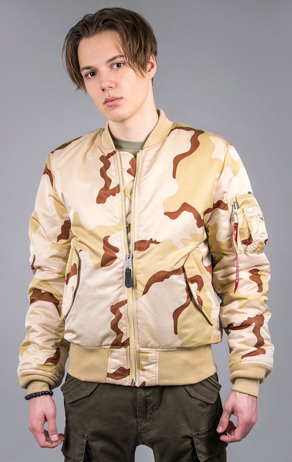 Бомбер ALPHA INDUSTRIES SLIM FIT/EUROPEAN FIT MA-1 SS 22 m desert camo 