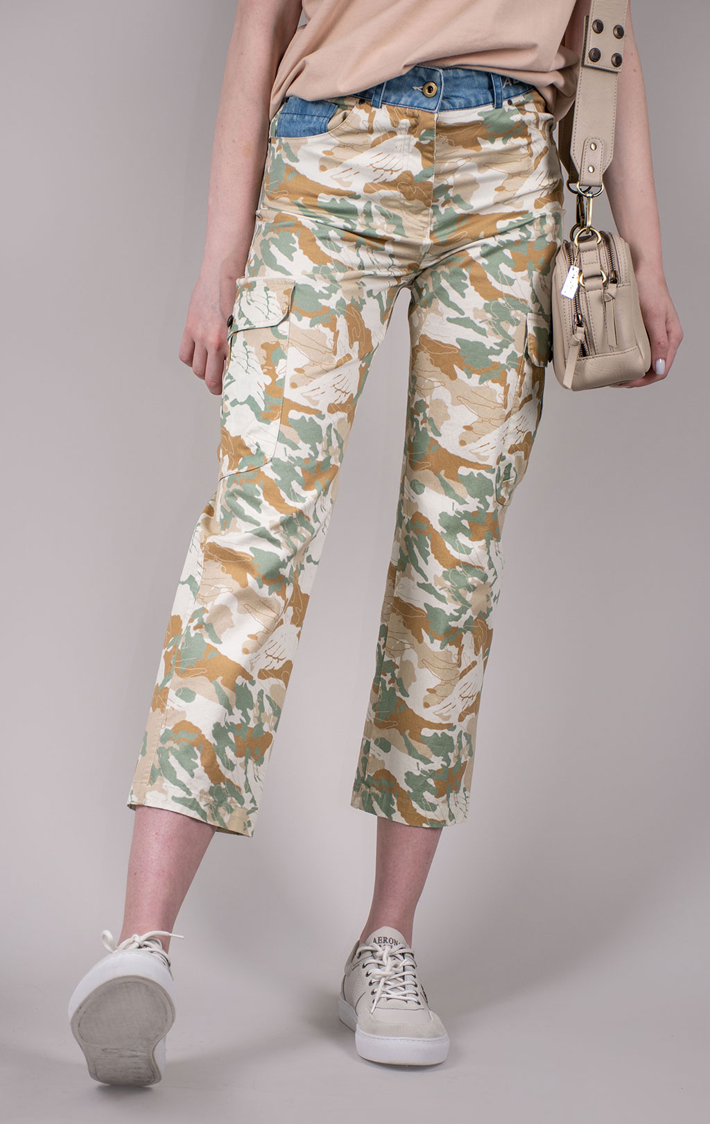 Женские брюки-карго AERONAUTICA MILITARE SS 24/TN camouflage naturale/salvia (PA 1595) 
