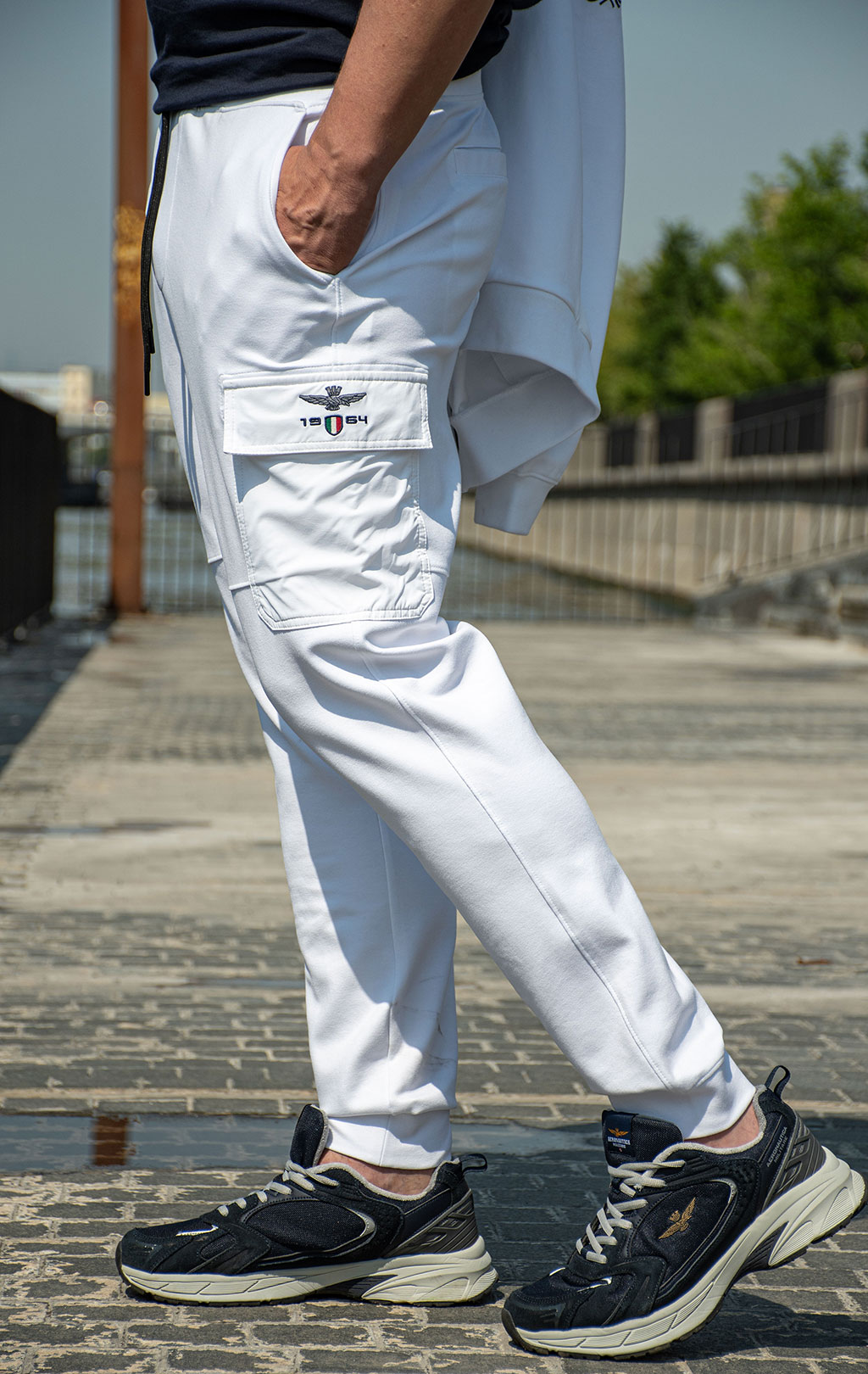 Брюки спортивные AERONAUTICA MILITARE SS 25/BD off white (PF 964) 