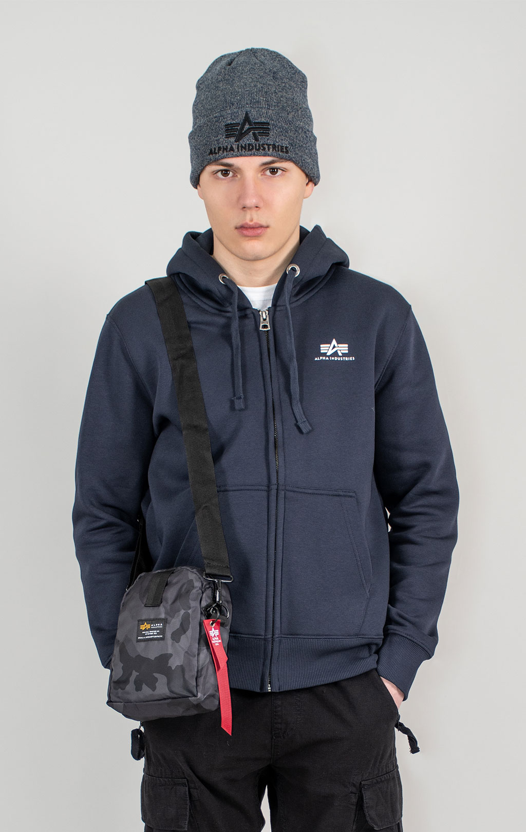 Толстовка ALPHA INDUSTRIES BASIC ZIP HOODY SMALL LOGO rep. blue 