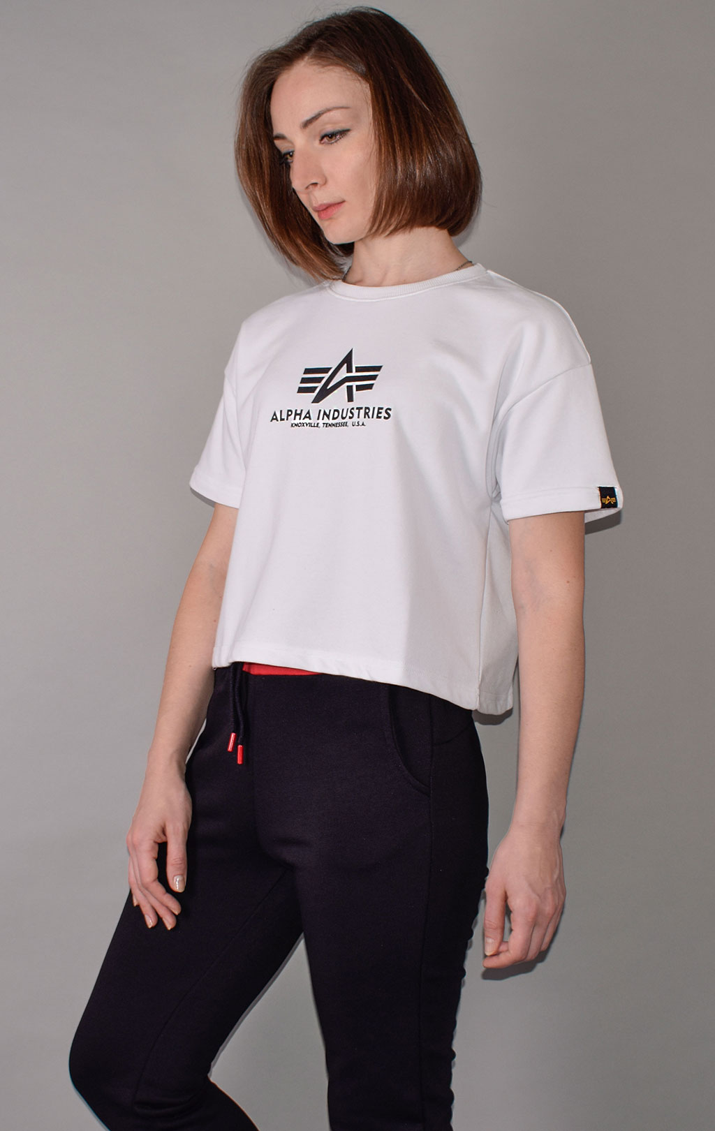 Женская футболка-кроп ALPHA INDUSTRIES BASIC BOXY T white 