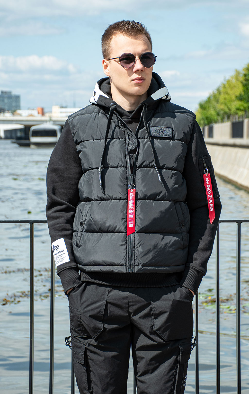 Жилет ALPHA INDUSTRIES PUFFER VEST LW black 