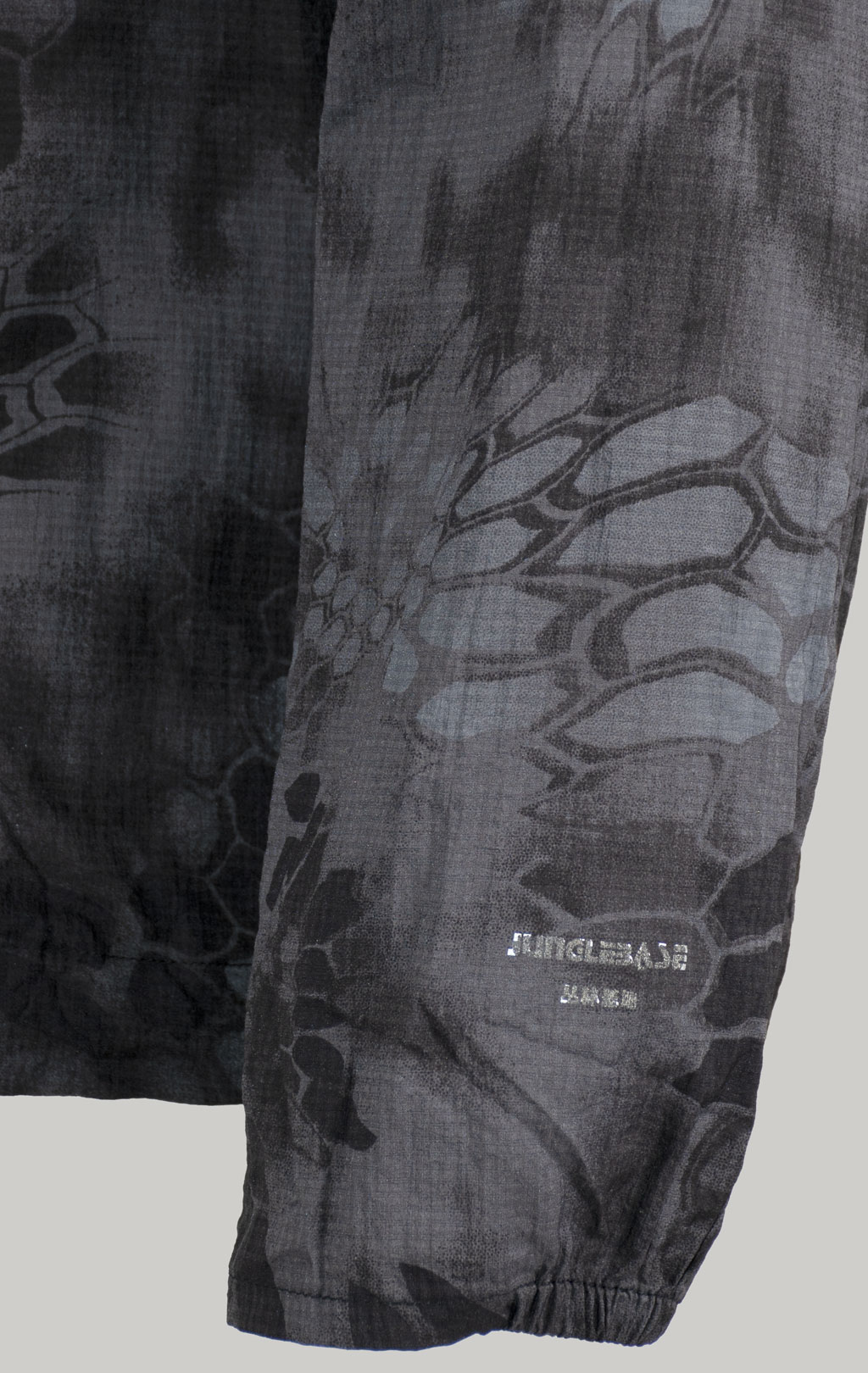 Ветровка SABADO/Hausheng-JUNGLEBASE SKIN COAT нейлон black python k-1426(UF-1149) 
