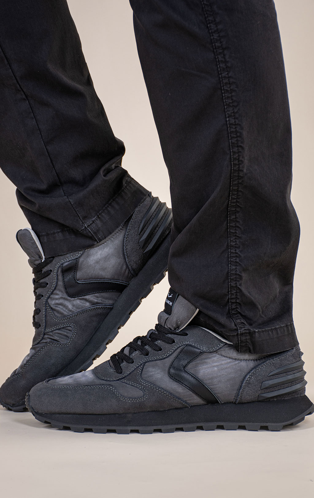 Кроссовки VOILE BLANCHE PARIS POWER MAN замша FW 26/27 tarmac/black 2018797 