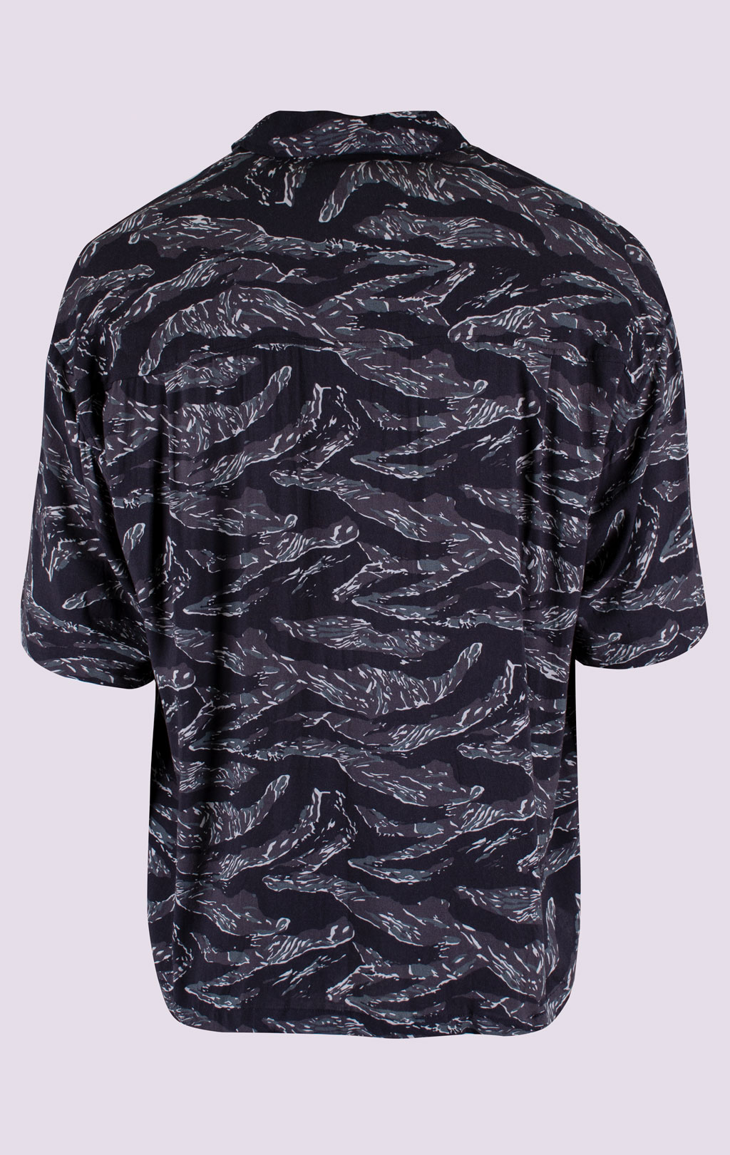 Рубашка ALPHA INDUSTRIES CAMO RELAXED CAMP SHIRT SS 26 gray tiger camo 