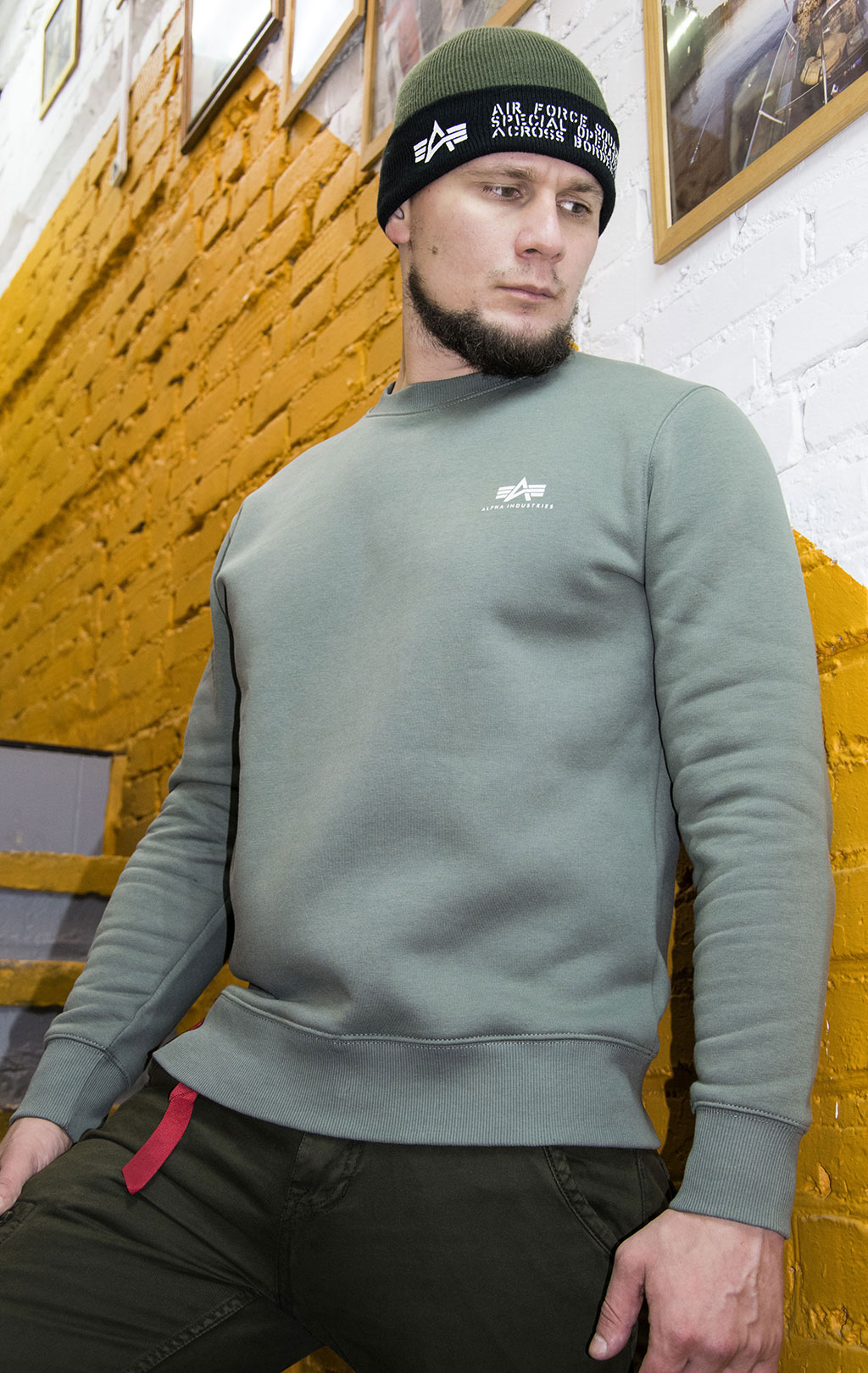 Alpha industries sweatshirt xs hot sale