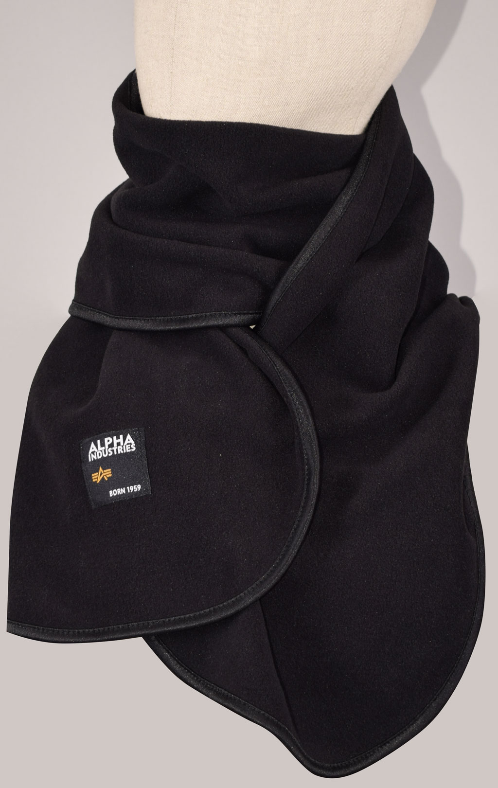 Шарф ALPHA INDUSTRIES LABEL FLEECE SCARF black 