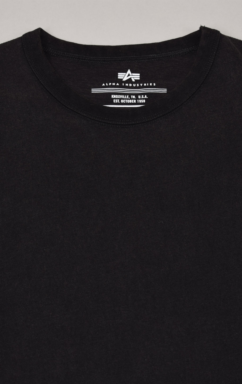 Футболка ALPHA INDUSTRIES ESSENTIAL WASHED TEE плотная FW 21/22 black 