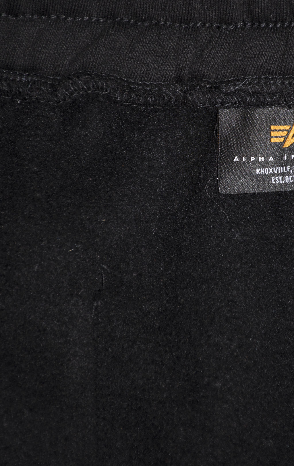 Брюки спортивные джоггеры ALPHA INDUSTRIES ESSENTIAL SWEATPANTS FW 24/25 black 