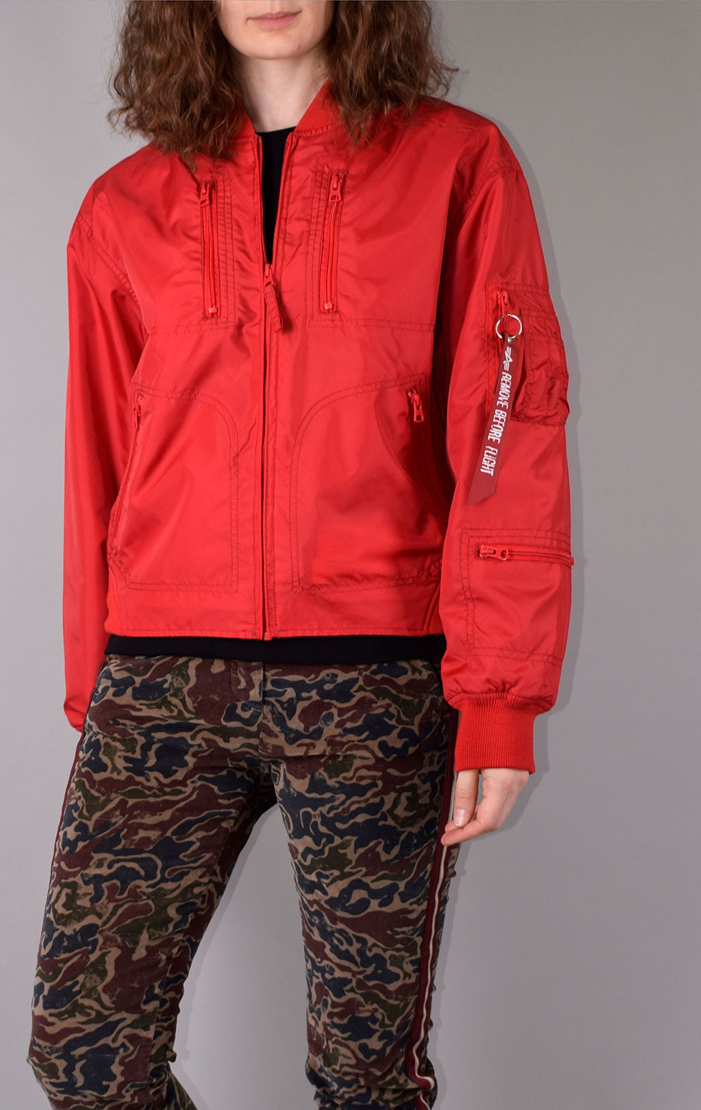 Женская ветровка ALPHA INDUSTRIES RECON UTILITY original fit spicy red 