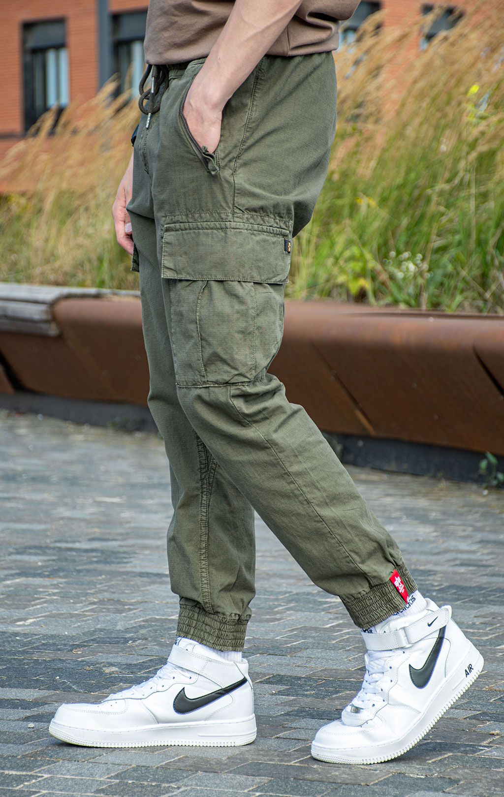 Брюки джоггеры ALPHA INDUSTRIES RIPSTOP JOGGER greyblack 