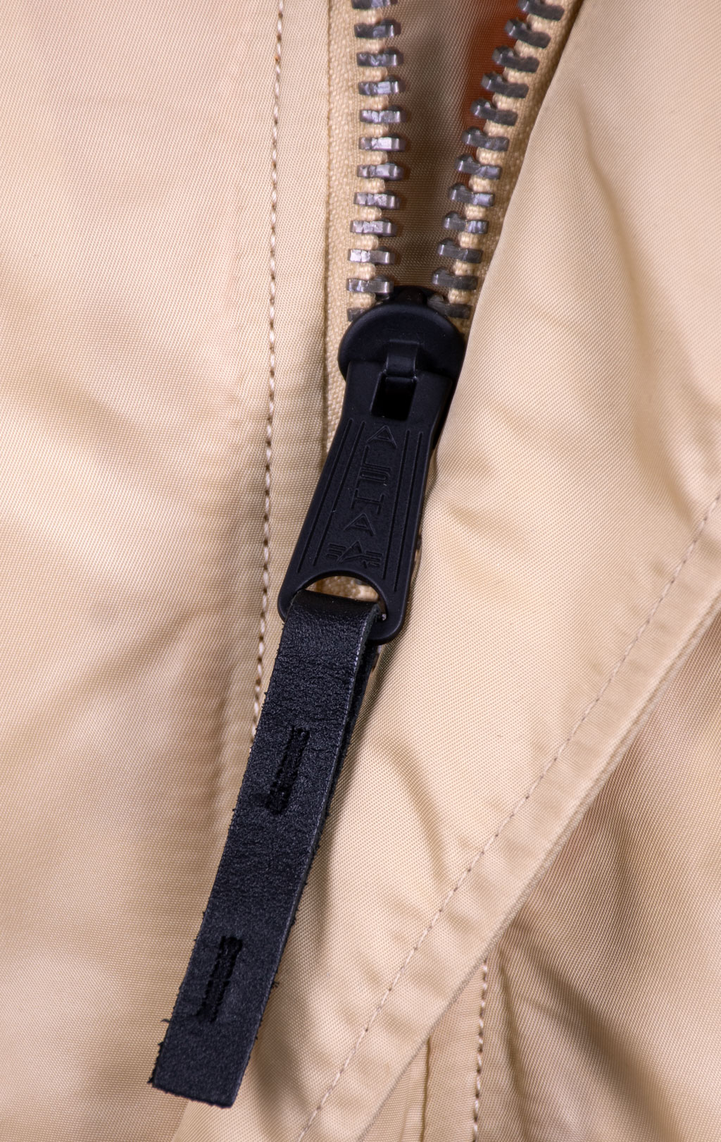 Женская аляска ALPHA INDUSTRIES VF 59 N-3B натур. мех caramel 