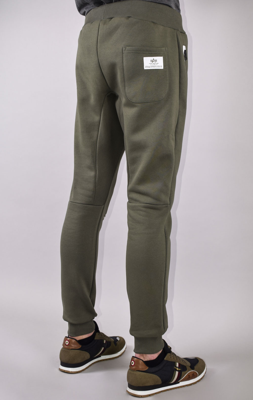 Брюки спортивные джоггеры ALPHA INDUSTRIES DEFENCE JOGGER dark olive 