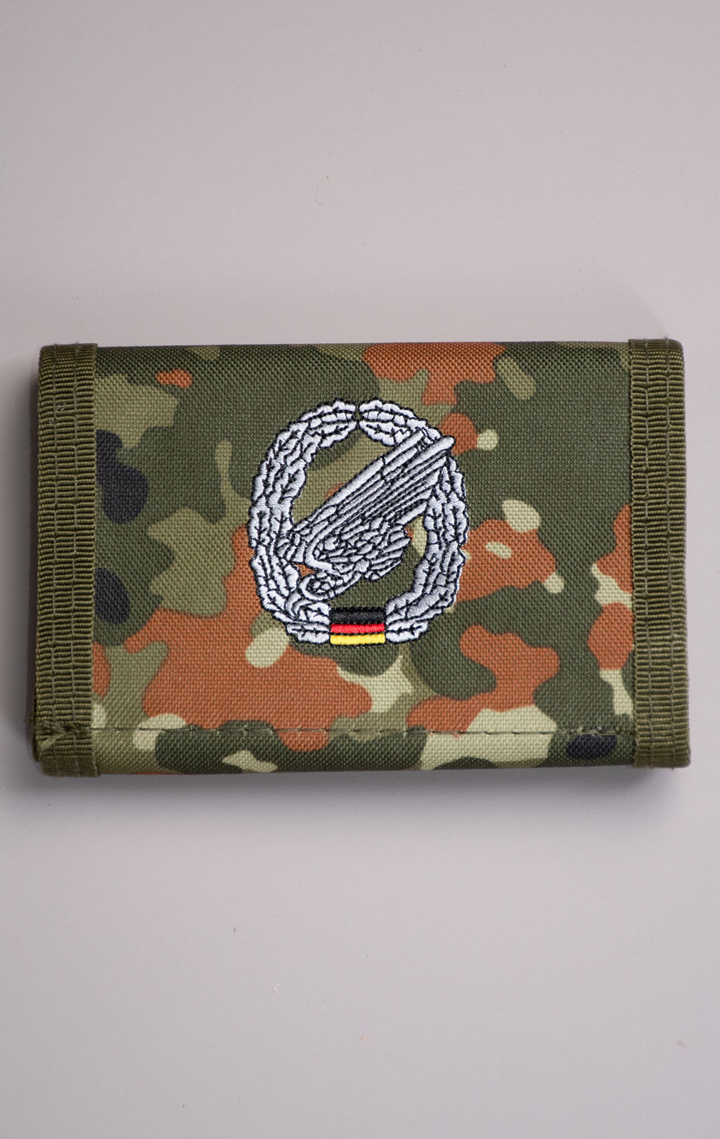 Кошелек FALSCHIERMJAEGER flecktarn Германия