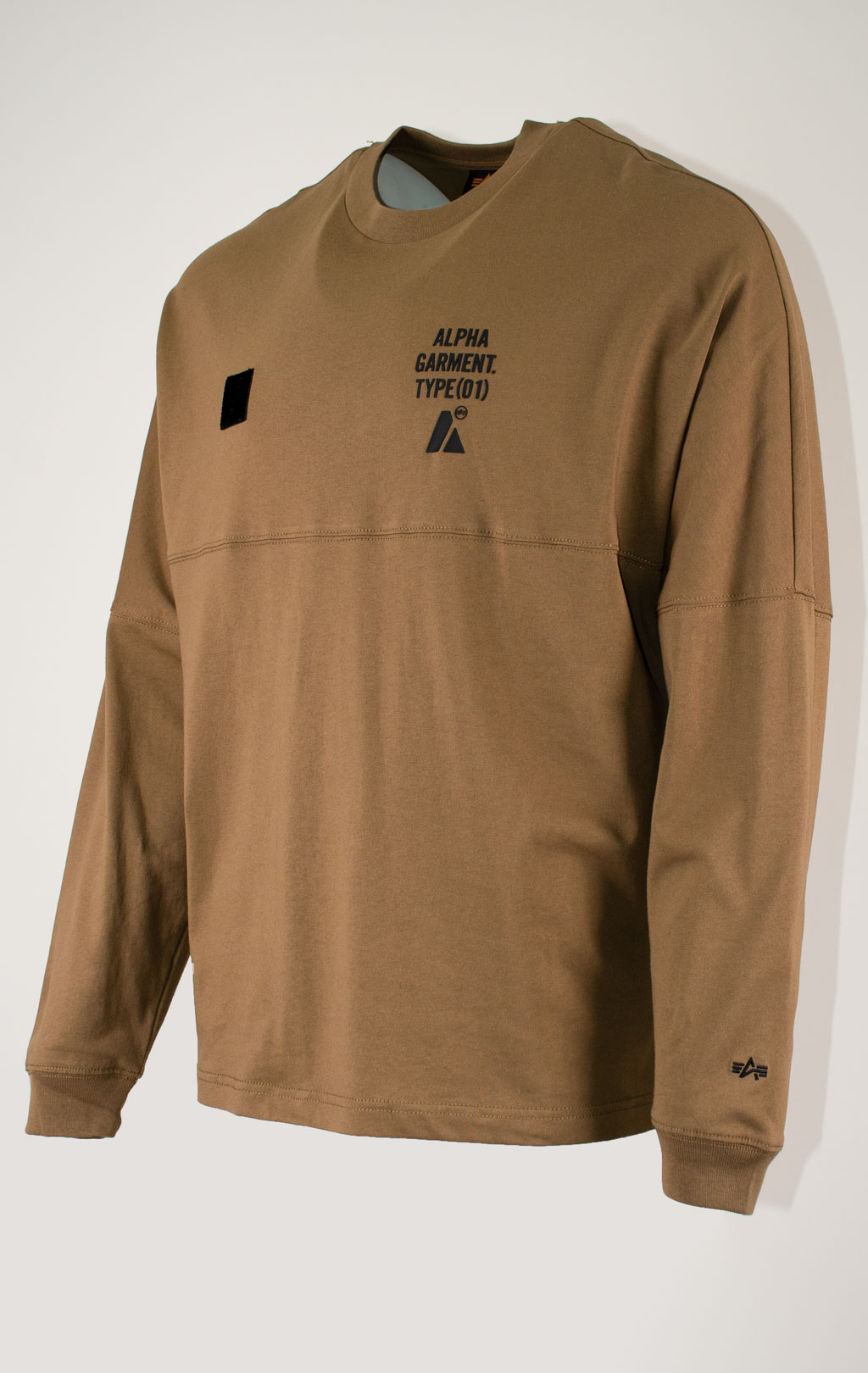 Лонгслив ALPHA INDUSTRIES UNFRM LS GRAPHIC TEE FW 25/26 tan M001150 