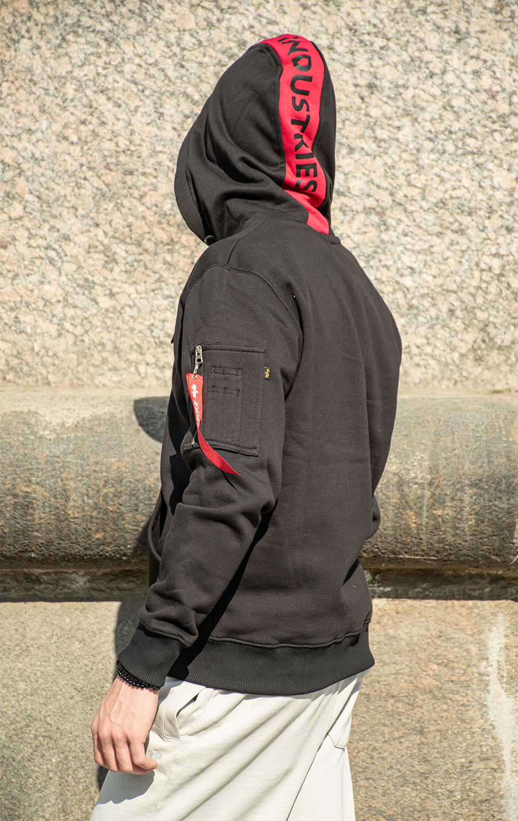 Толстовка ALPHA INDUSTRIES RED STRIPE HOODY black 