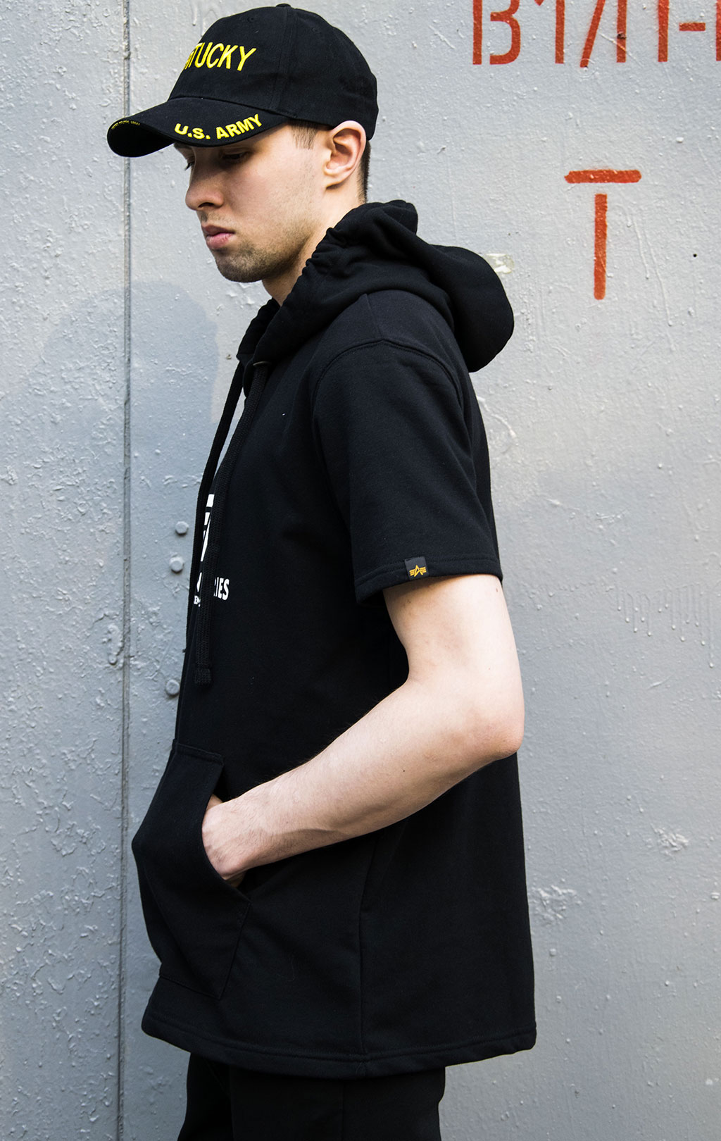 Футболка с капюшоном ALPHA INDUSTRIES BASIC T Hooded black 