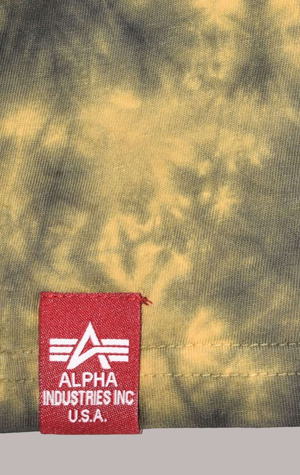 Футболка ALPHA INDUSTRIES BASIC T BATIK brown 