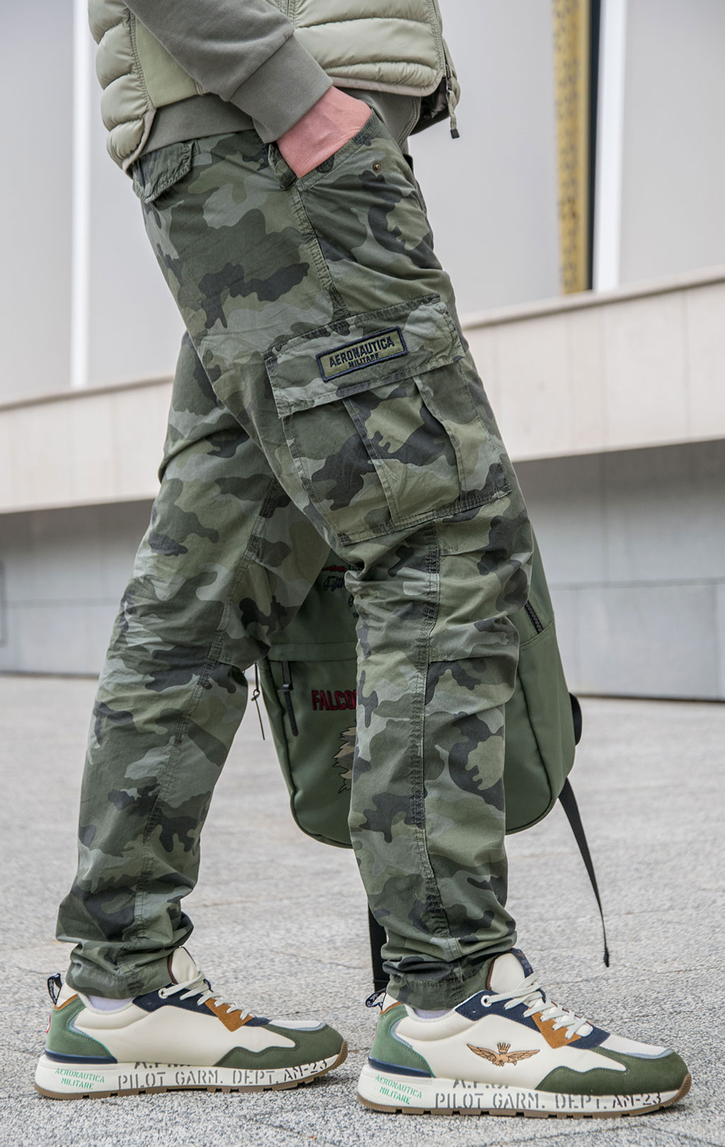 Outfit pantaloni militari clearance