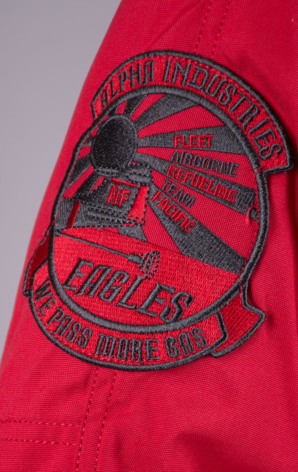 Женская аляска ALPHA INDUSTRIES EXPLORER red speed 