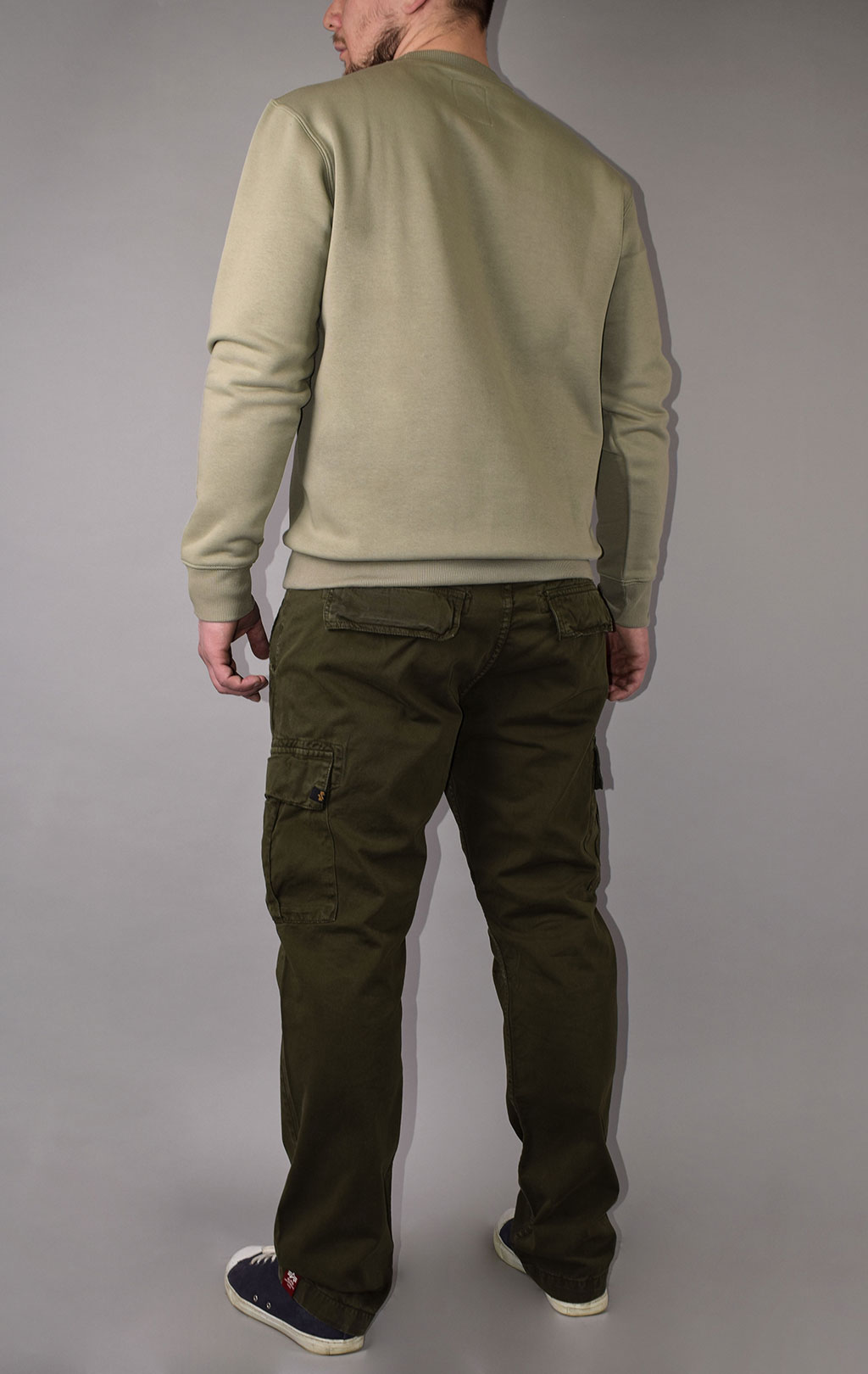 Свитшот ALPHA INDUSTRIES BASIC SWEATER olive 