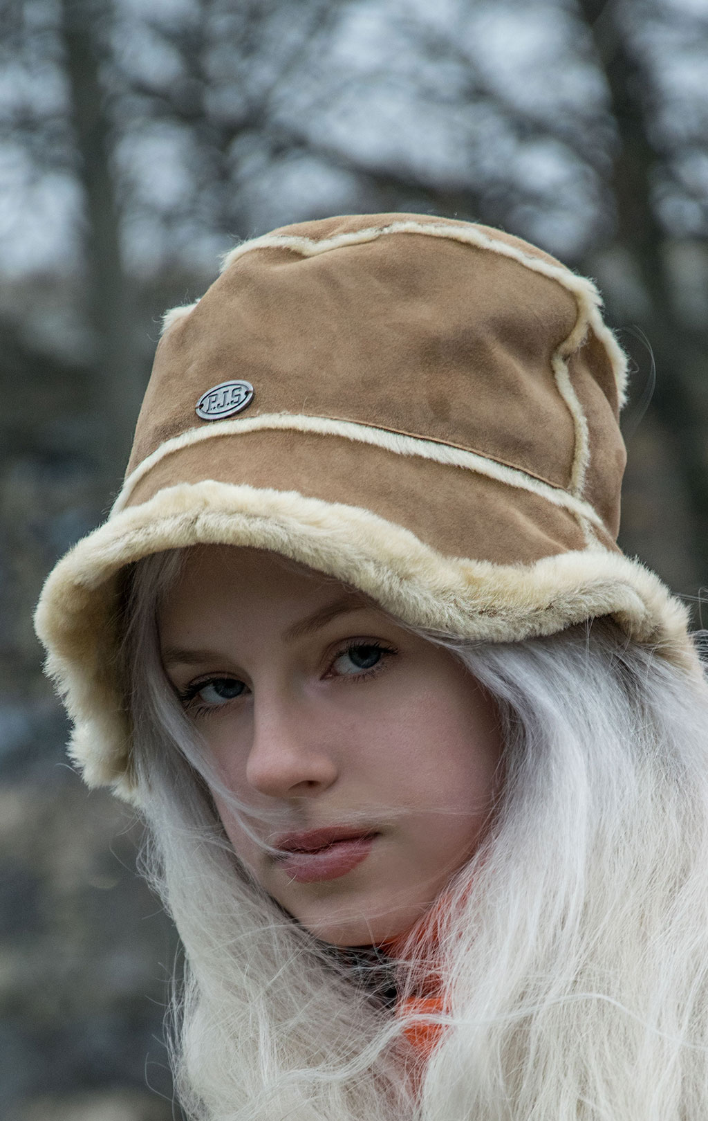 Женская панама PARAJUMPERS SHEARLING BUCKET HAT овчина FW 21/22 cognac 