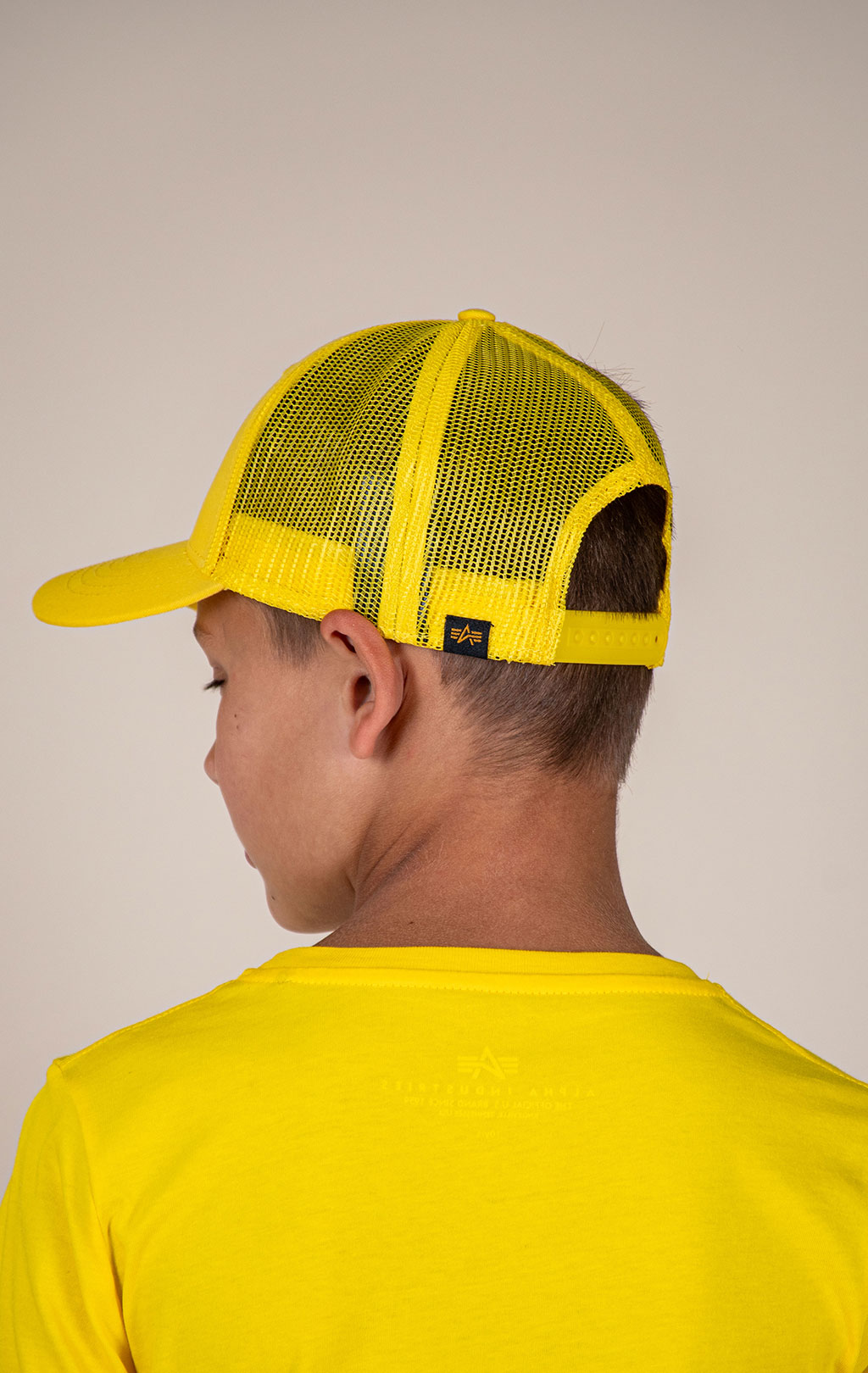 Бейсболка ALPHA INDUSTRIES BASIC TRUCKER CAP prime yellow 