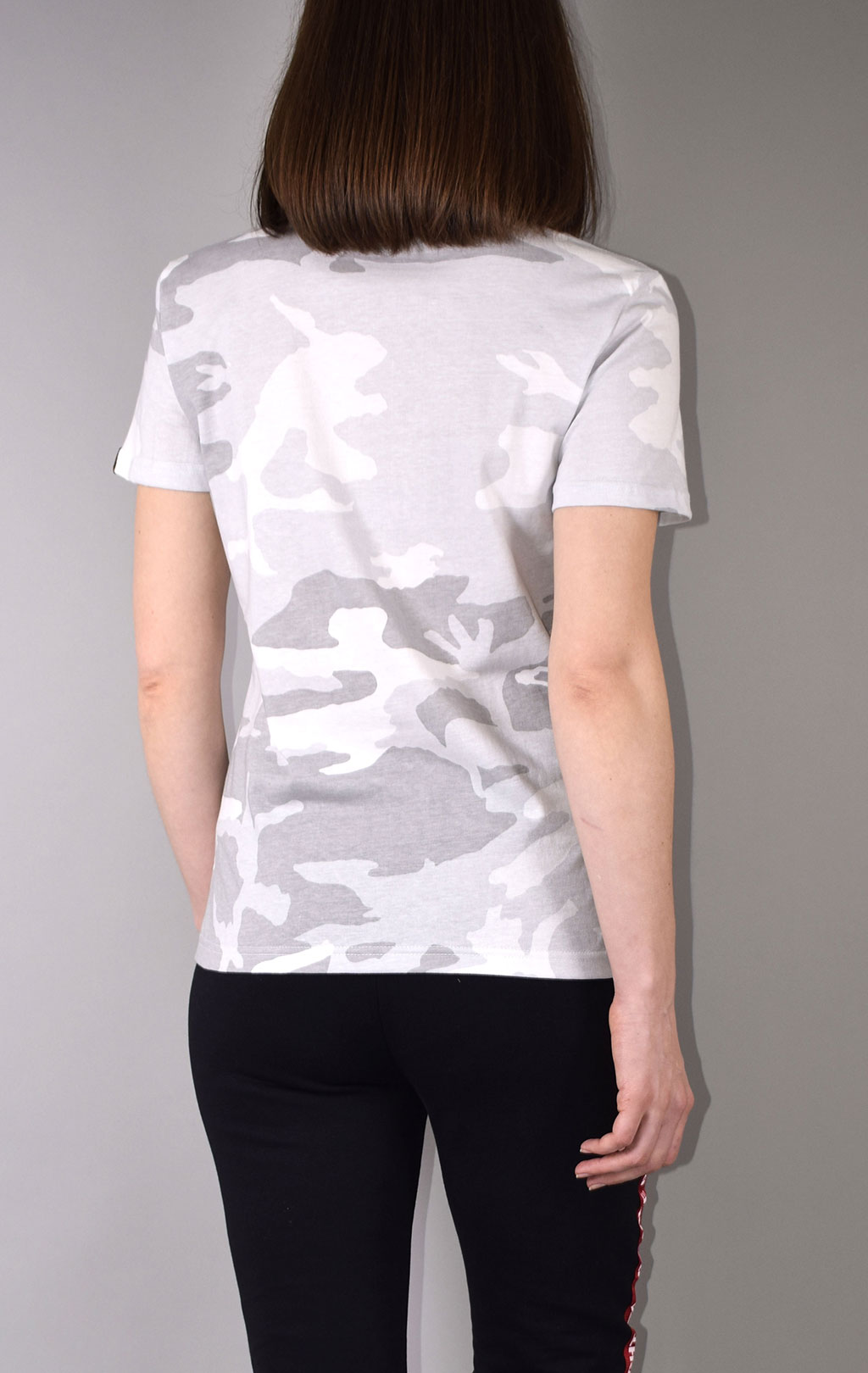 Женская футболка ALPHA INDUSTRIES NEW CAMO BASIC T white camo 