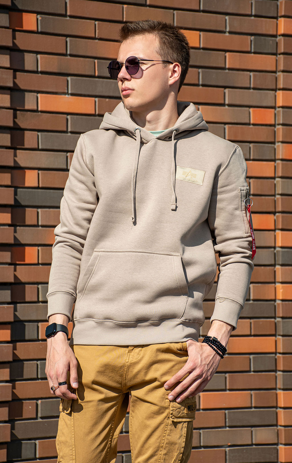 Толстовка ALPHA INDUSTRIES BACK PRINT HOODY vintage sand 