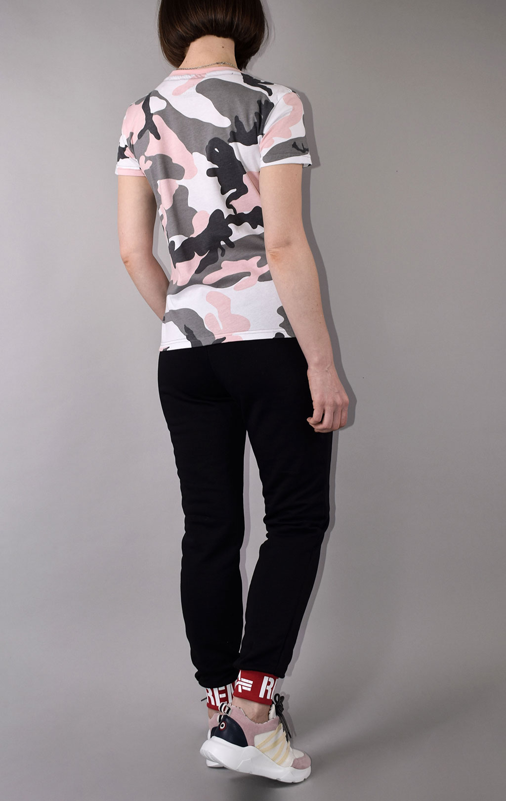 Женская футболка ALPHA INDUSTRIES NEW CAMO BASIC T grey pink camo 