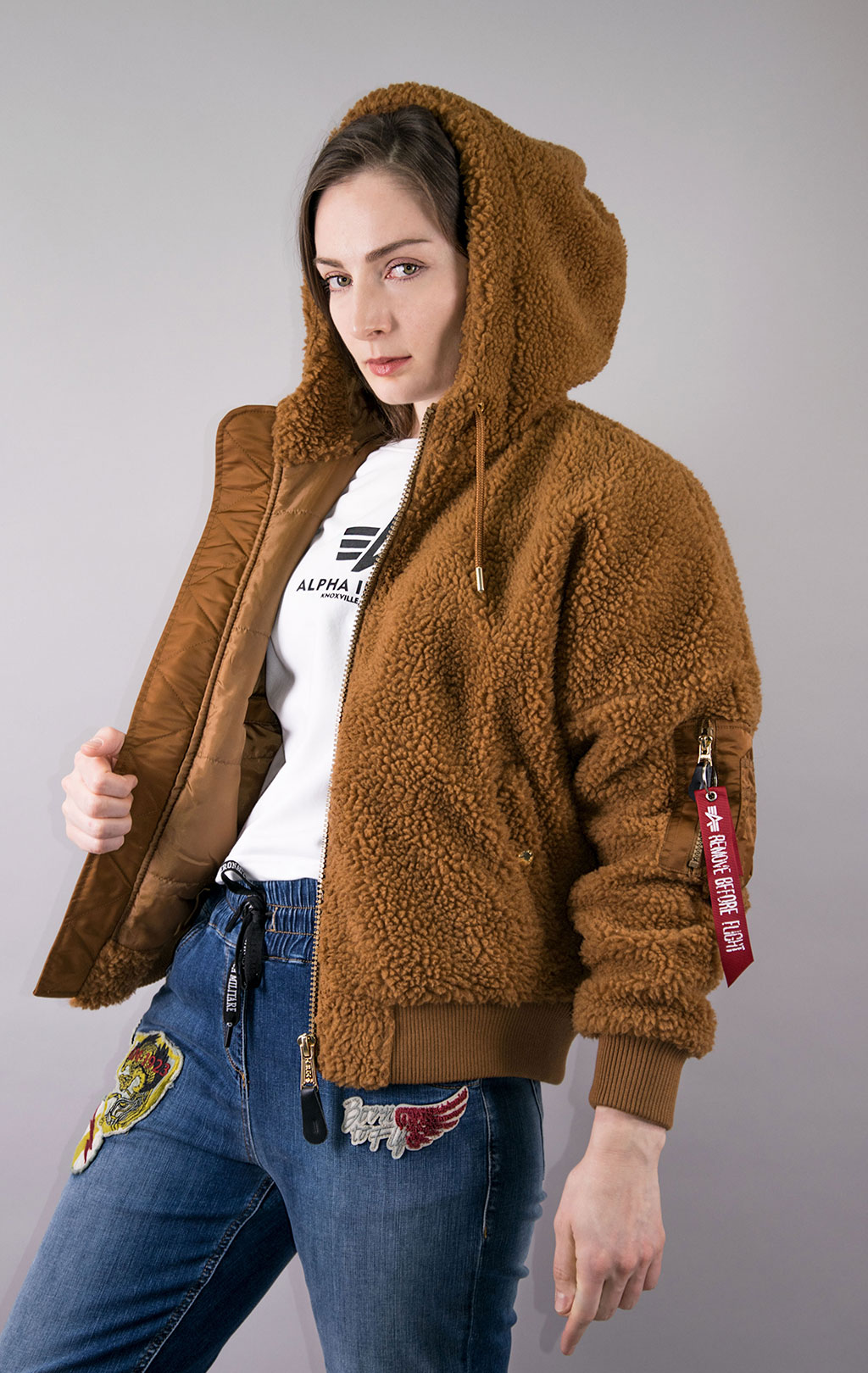 Женская куртка-бомбер лётная ALPHA INDUSTRIES OS HOODED TEDDY MA-1 camel 