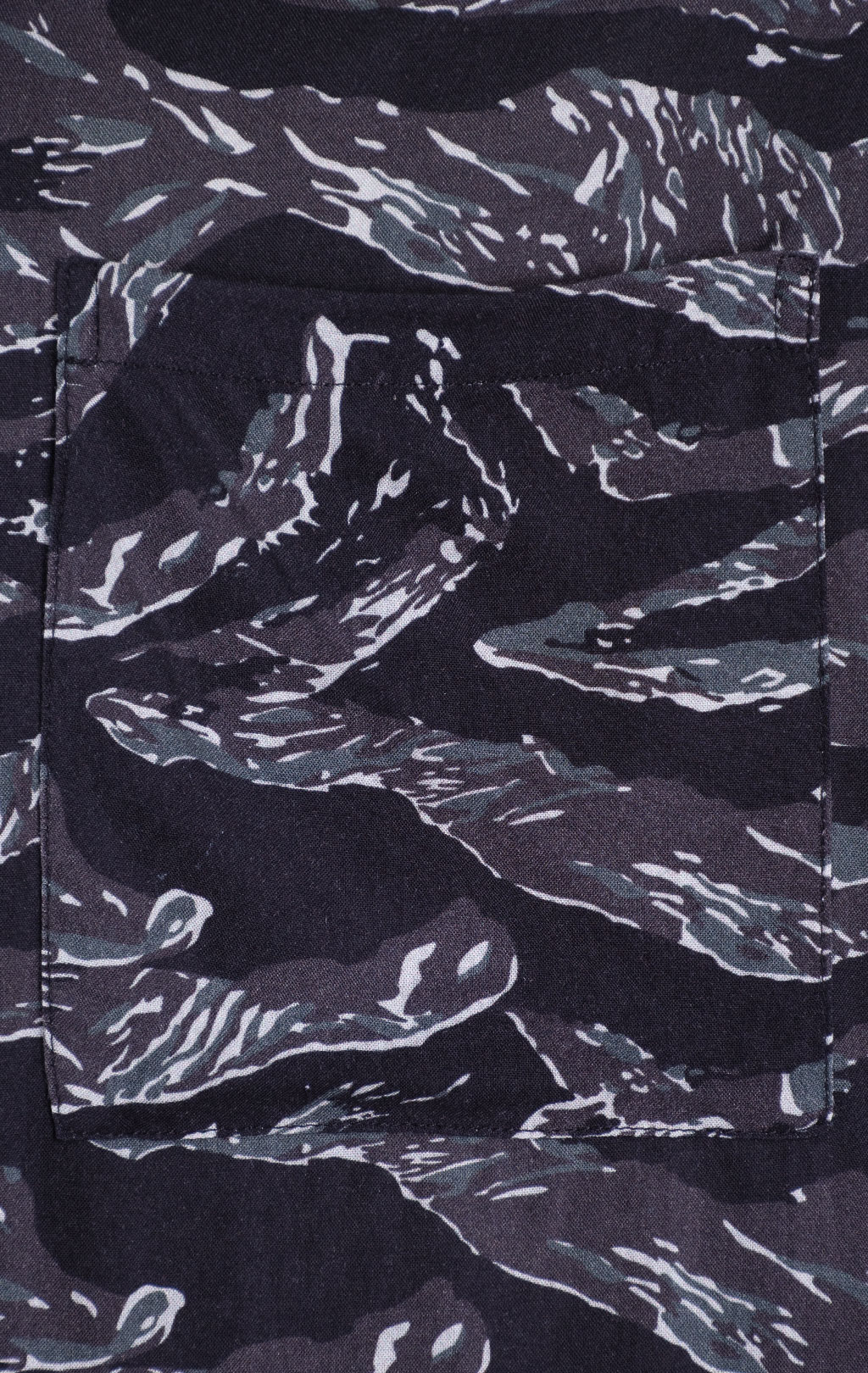 Рубашка ALPHA INDUSTRIES CAMO RELAXED CAMP SHIRT SS 26 gray tiger camo 