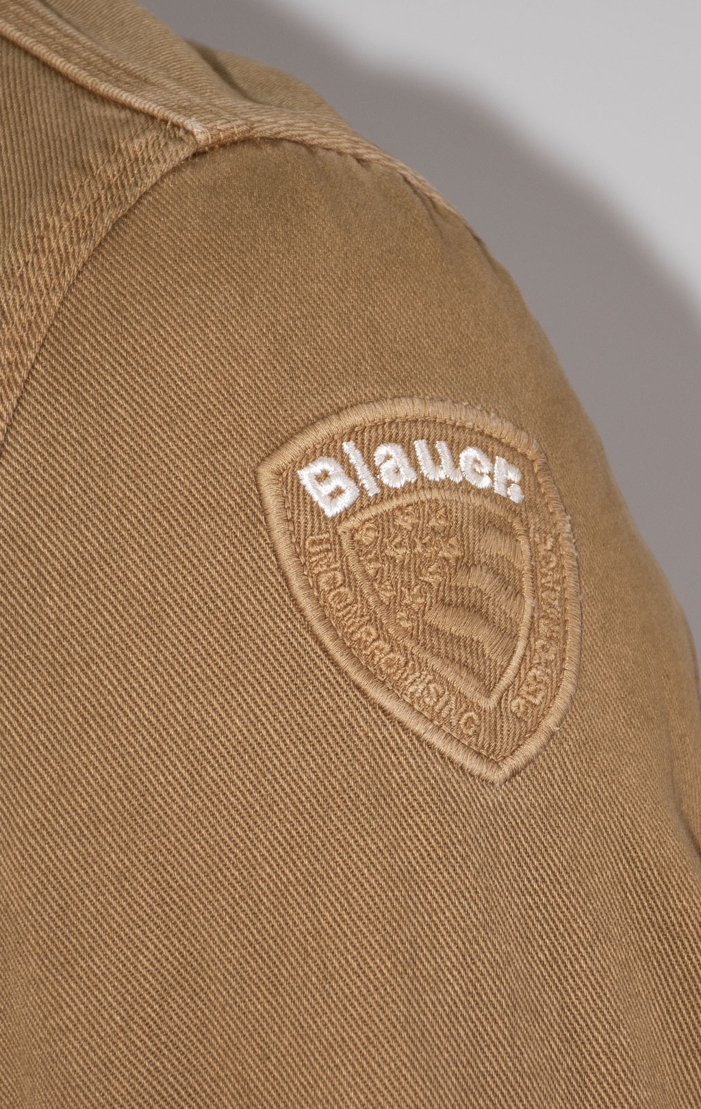 Ветровка BLAUER SS 24 m mud (CO4066) 