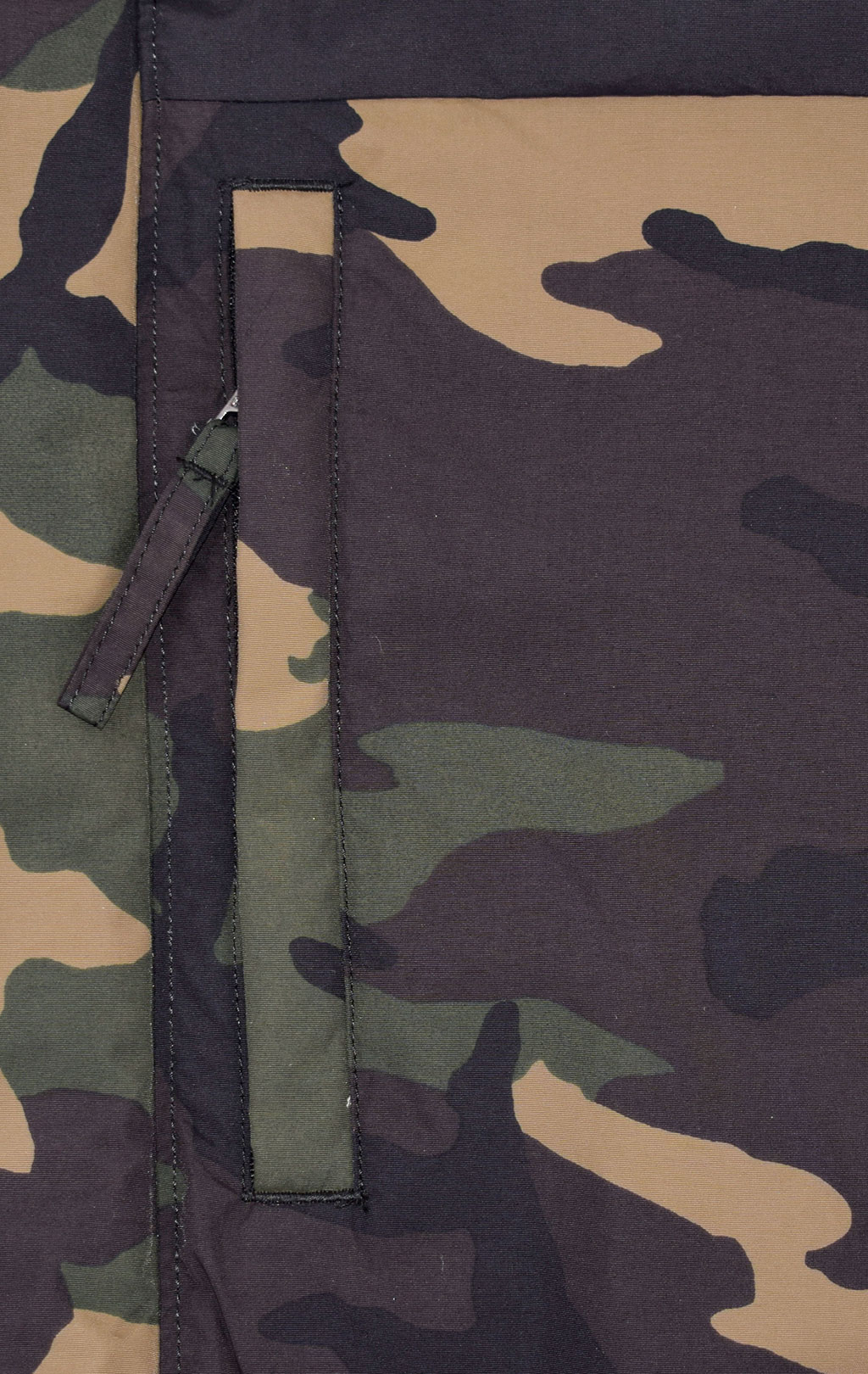 Куртка ALPHA INDUSTRIES AVALANCE PRIMALOFT dark camo woodland 