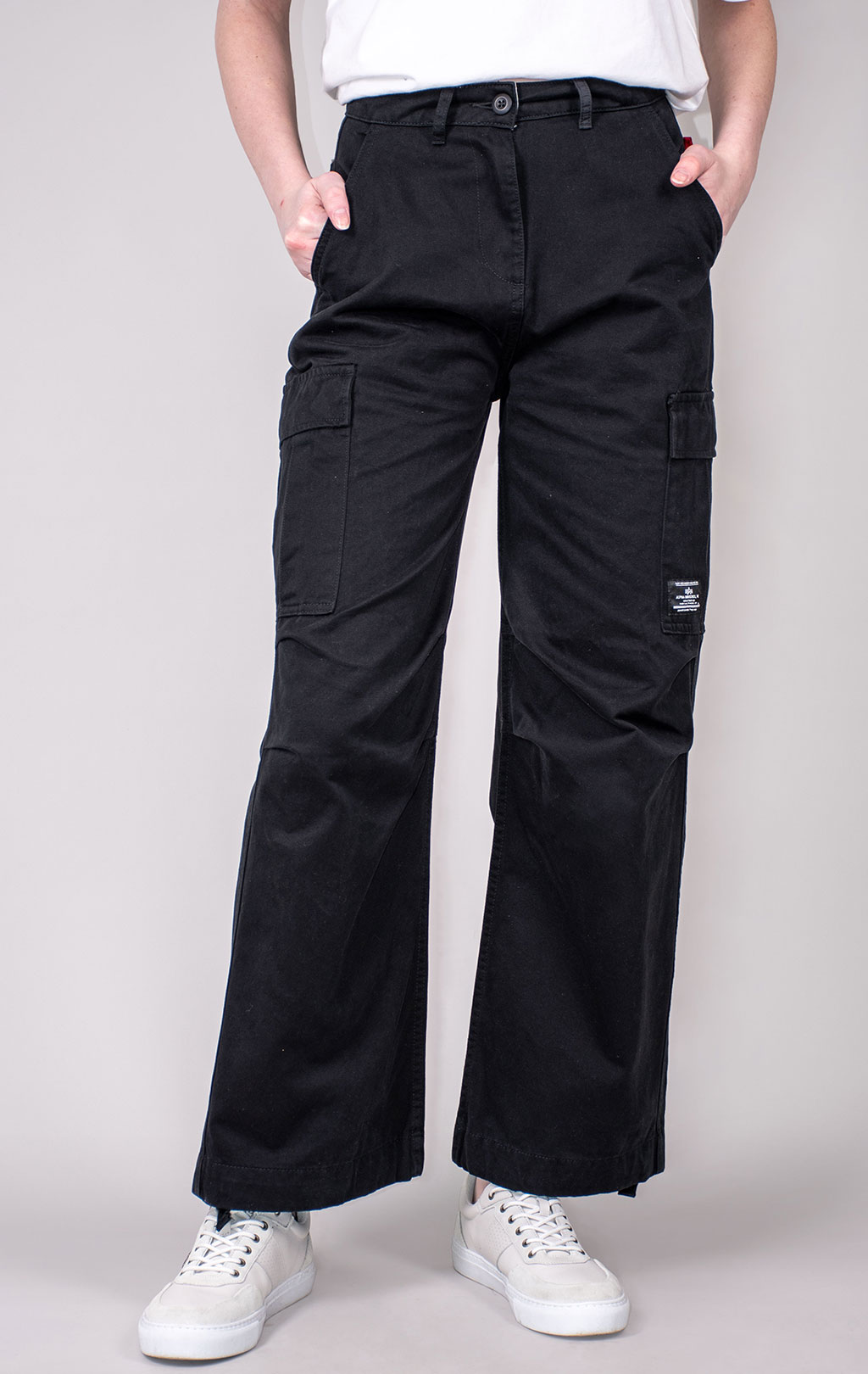 Женские брюки-карго парашюты ALPHA INDUSTRIES M-65 PANT плотные SS 24 m black 