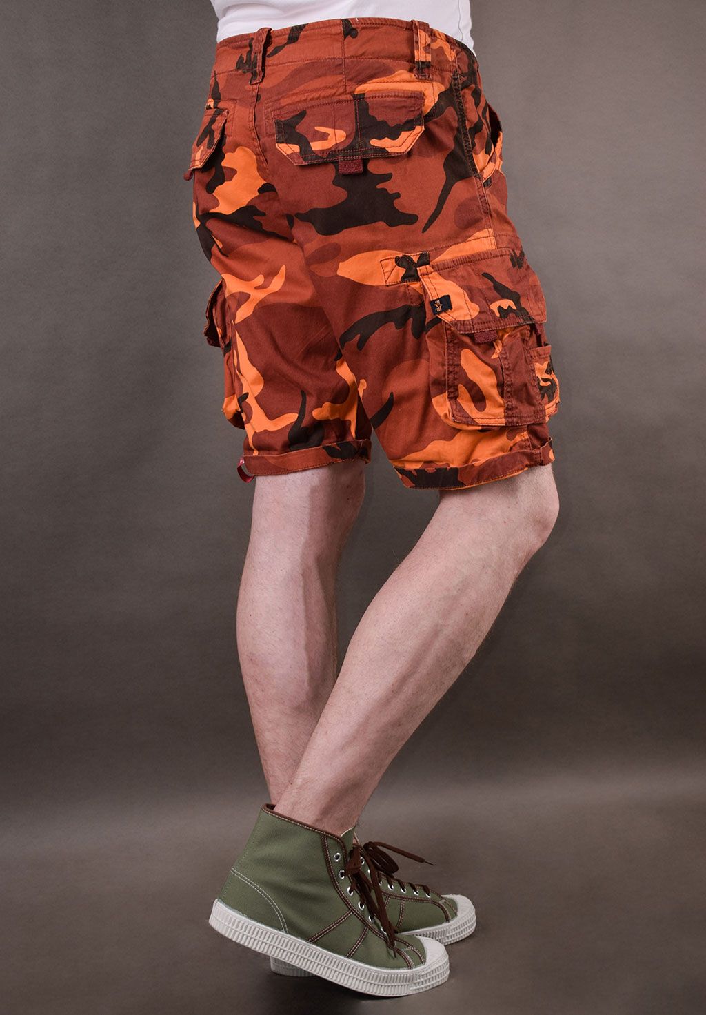 Шорты ALPHA INDUSTRIES CREW SHORT orange camo 