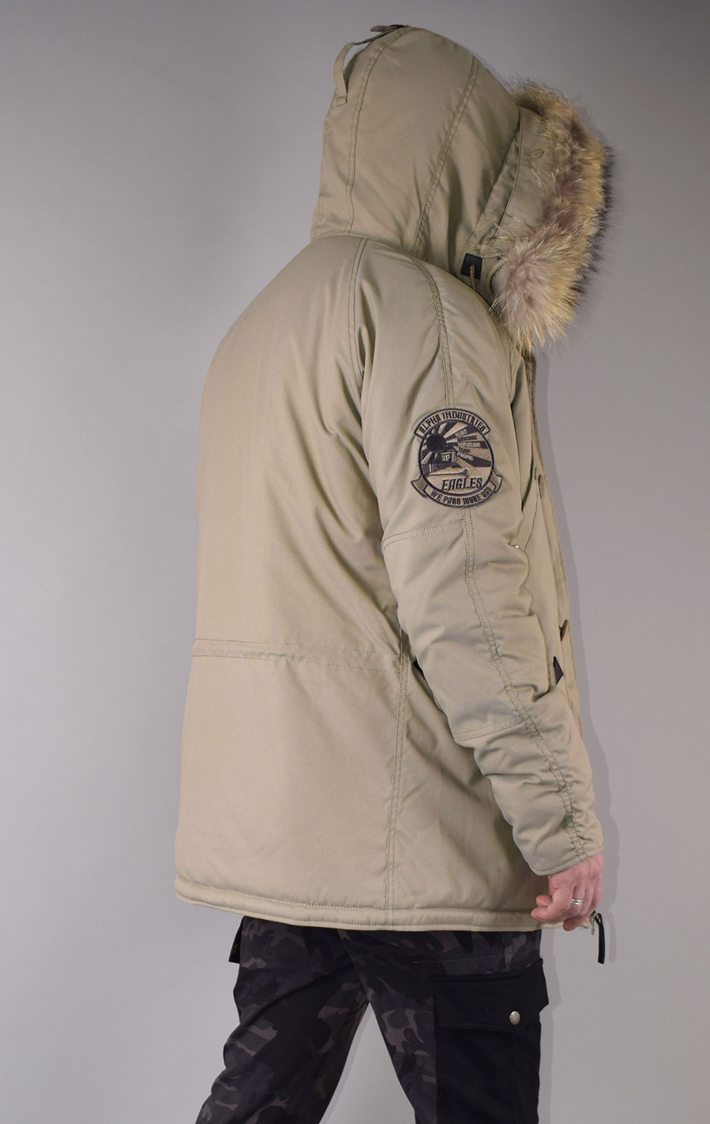 Аляска ALPHA INDUSTRIES EXPLORER натур. мех khaki 