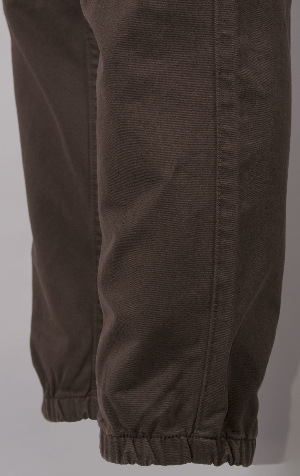 Брюки джоггеры ALPHA INDUSTRIES COTTON JOGGER FW 23/24 chocolate 