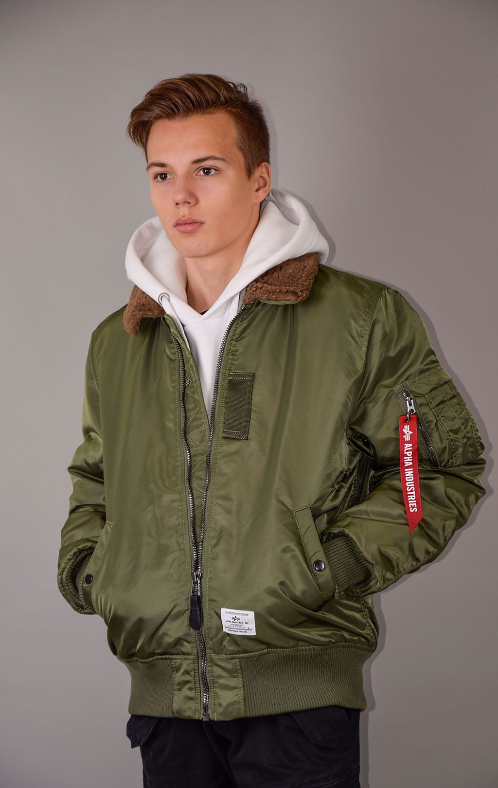 Куртка летная ALPHA INDUSTRIES CLASSIC B-15 FW 22/23 m sage 