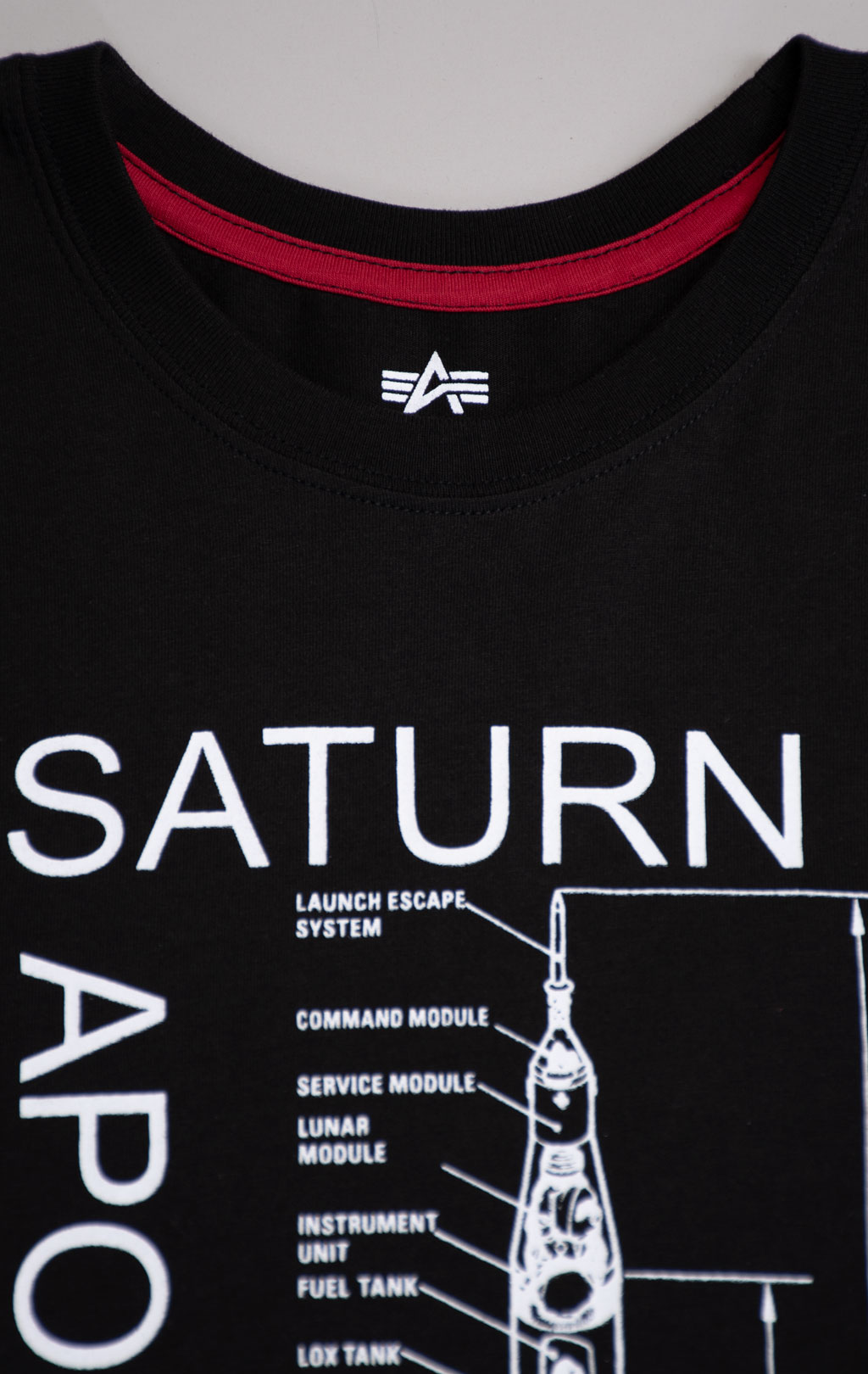 Футболка ALPHA INDUSTRIES NASA APOLLO FOUR TEE плотная black 