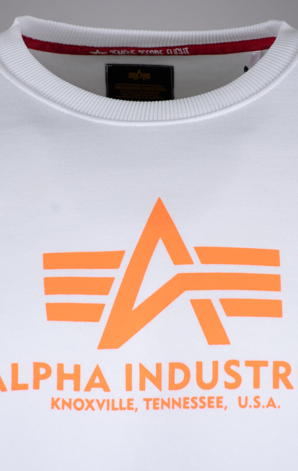 Свитшот ALPHA INDUSTRIES BASIC SWEATER white/neon orange 