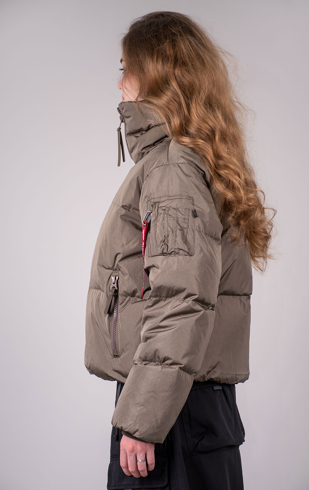 Женская куртка ALPHA INDUSTRIES SIERRA SHORT PUFFER FW 24/25 coyote brown 