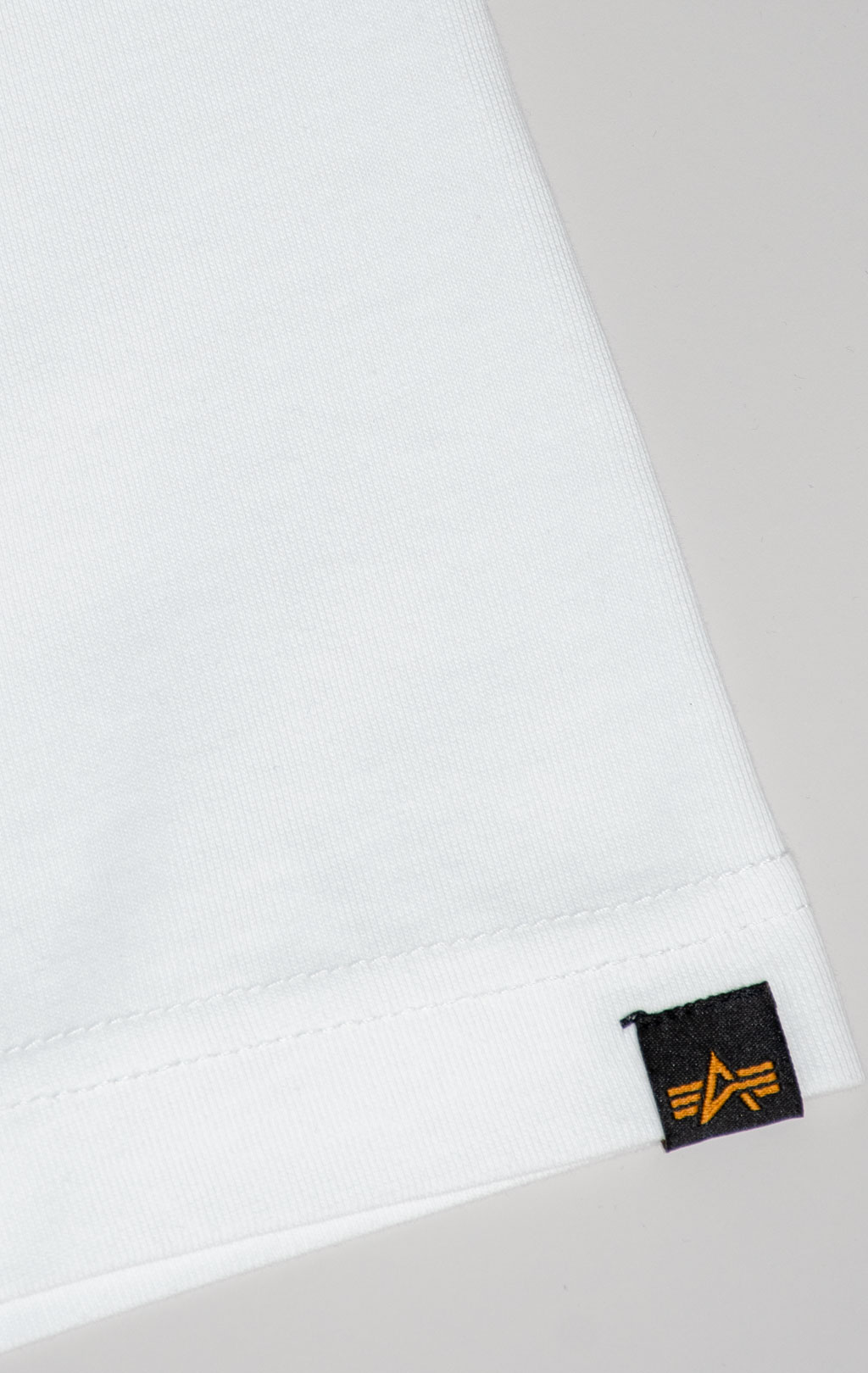 Футболка ALPHA INDUSTRIES 1940s GP JEEP TEE SS 25 m white 