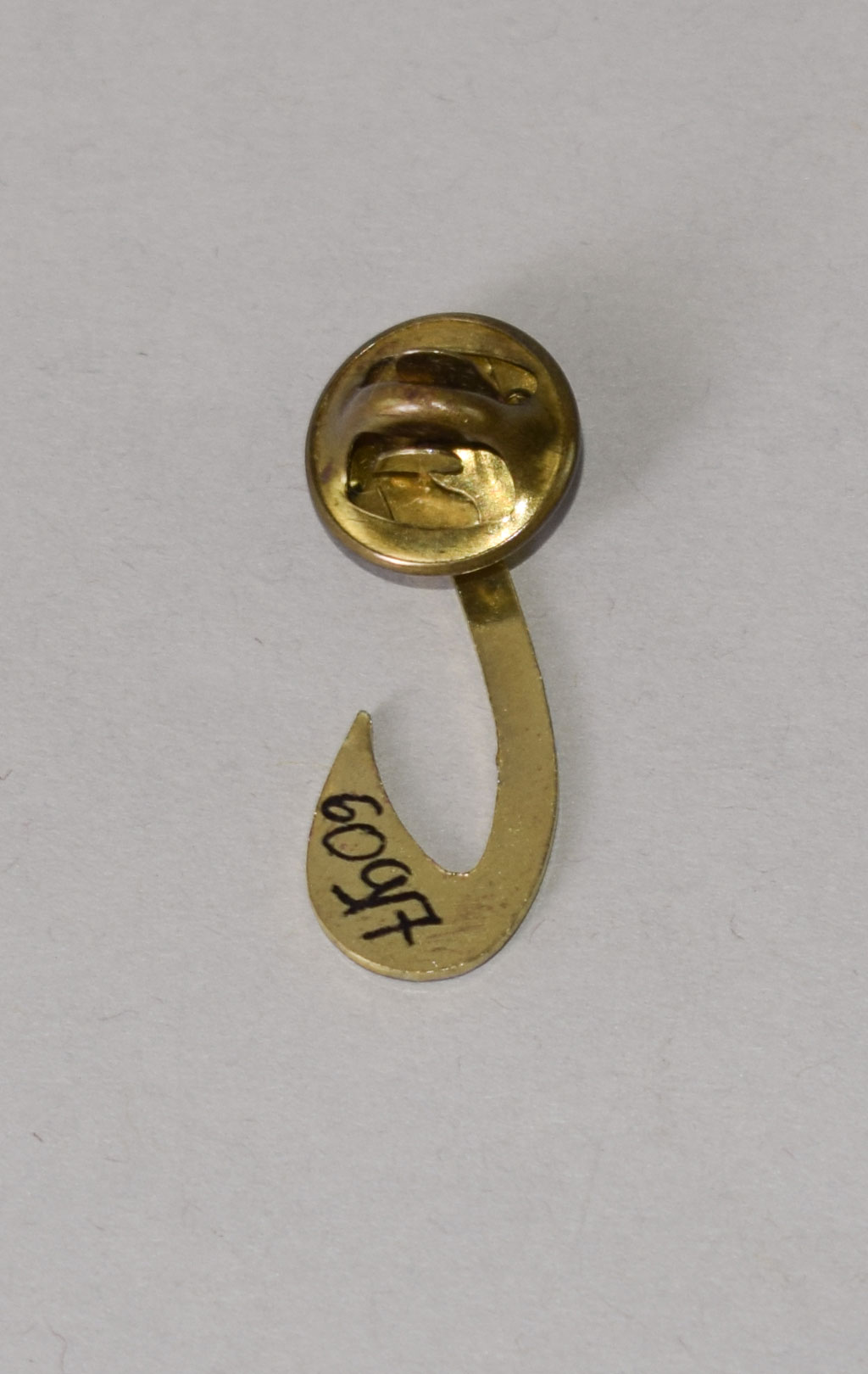 Знак FISH HOOK gold (P60917) 