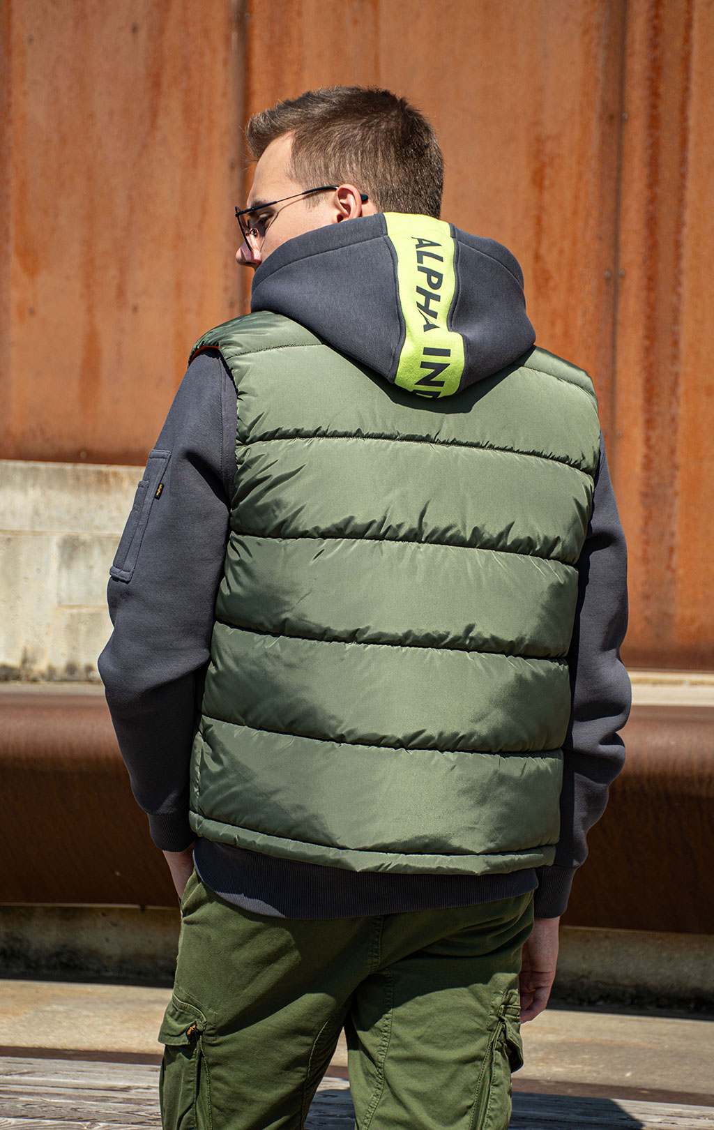 Жилет ALPHA INDUSTRIES PUFFER VEST LW sage green 