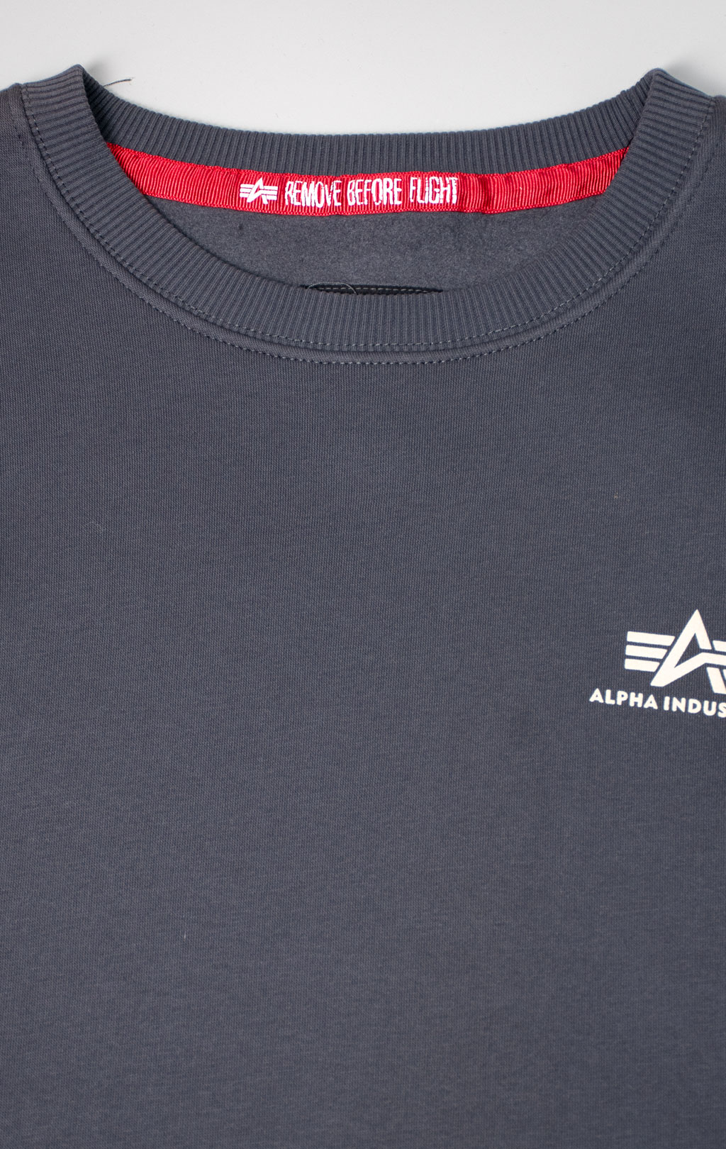 Свитшот ALPHA INDUSTRIES BASIC SWEATER SMALL LOGO greyblack 