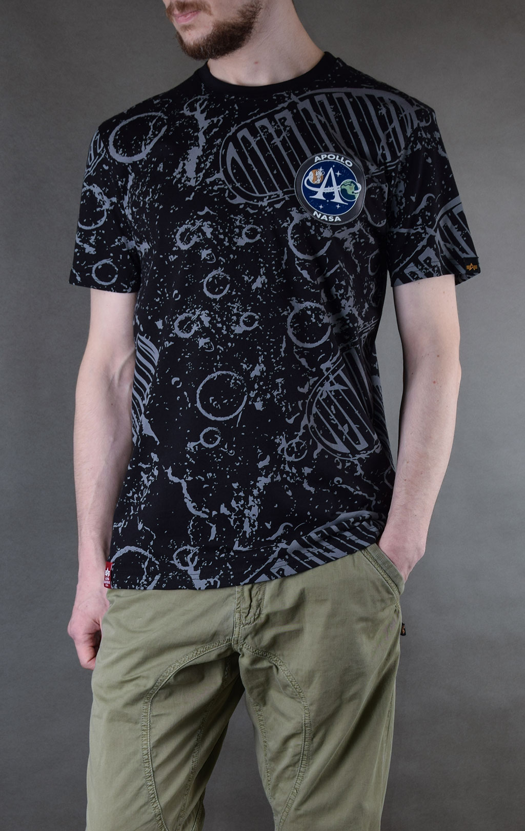 Футболка ALPHA INDUSTRIES MOON LANDING T black 