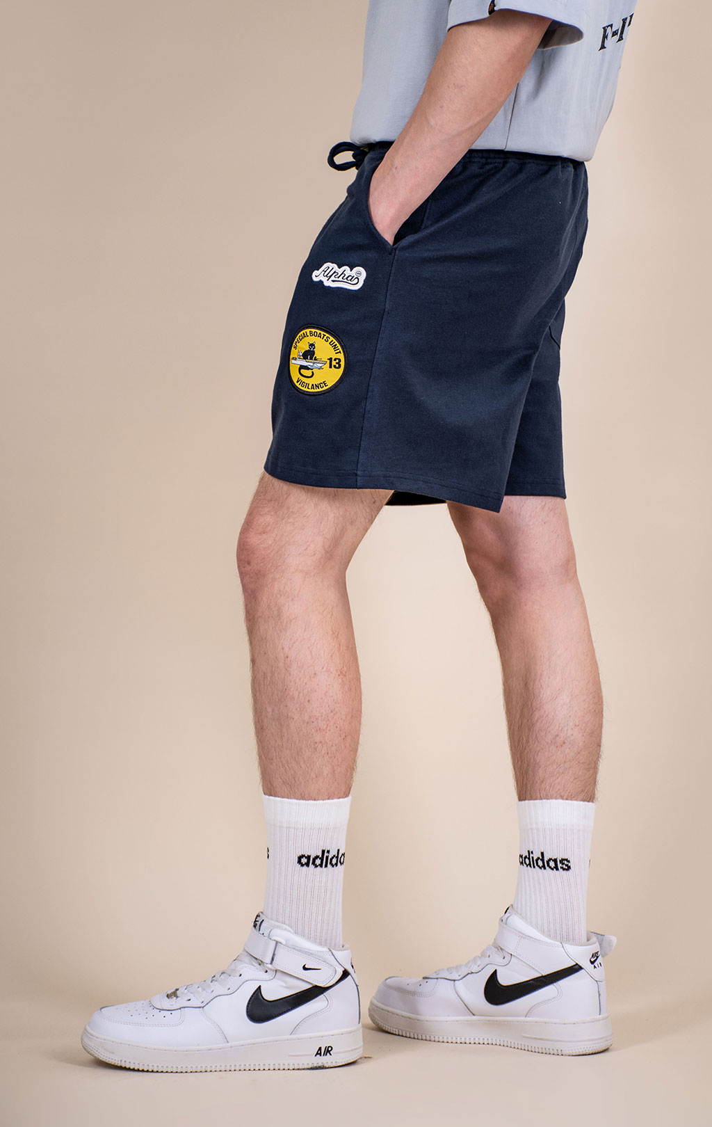 Шорты спортивные ALPHA INDUSTRIES PATCHED JERSEY SHORT SS 26 rep. blue 