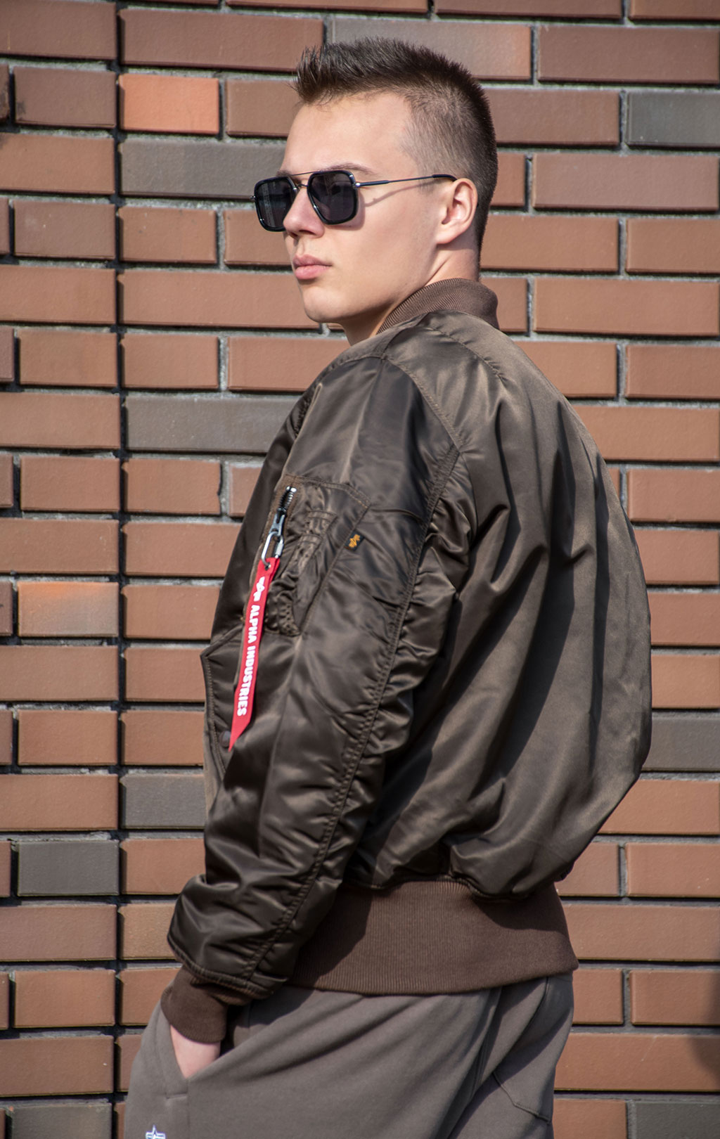 Бомбер ALPHA INDUSTRIES ORIGINAL FIT MA-1 FW 24/25 chocolate 