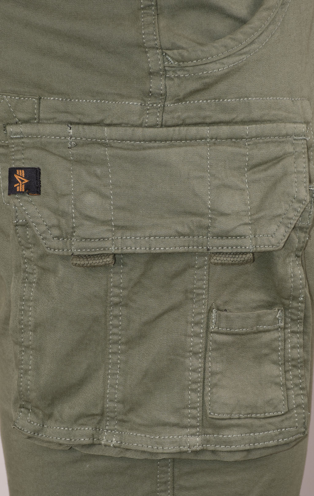 Шорты ALPHA INDUSTRIES CREW SHORT vintage green 